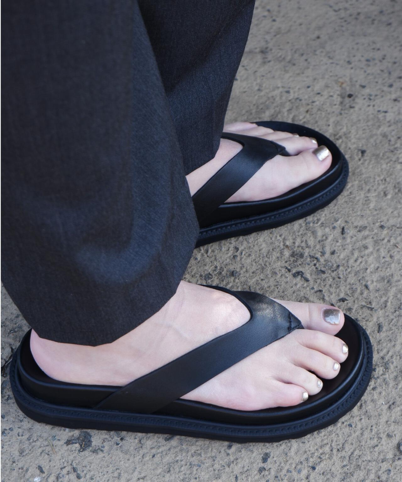 CAMINANDO/カミナンド　 THONG SLIDES トングスライド