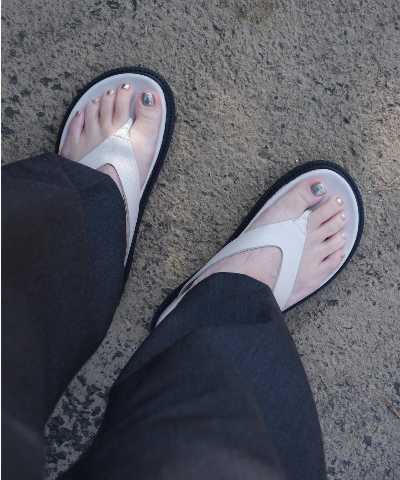 CAMINANDO/カミナンド　 THONG SLIDES トングスライド