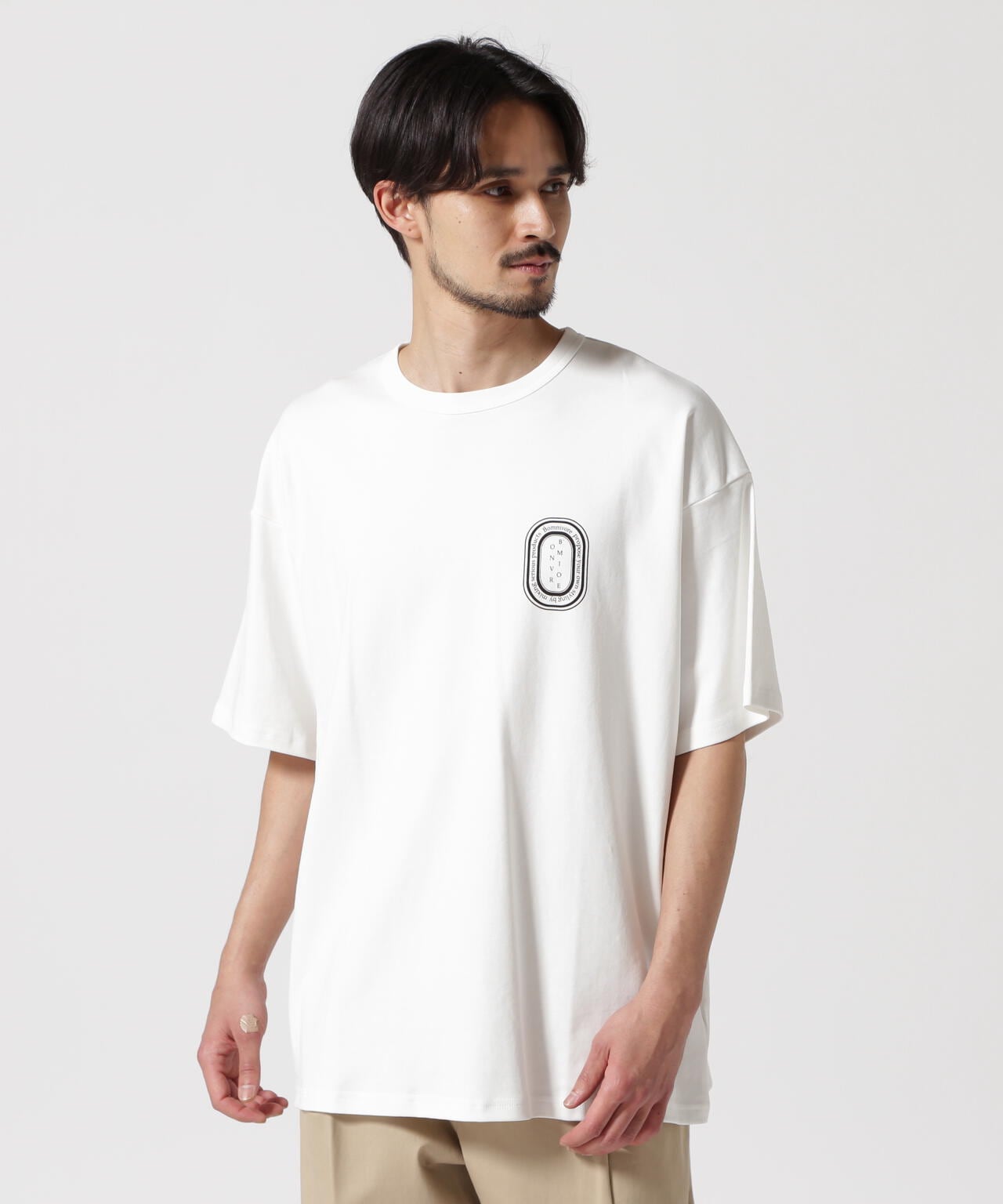 B omnivore/ビーオムニボー  LOGO S/S Tee