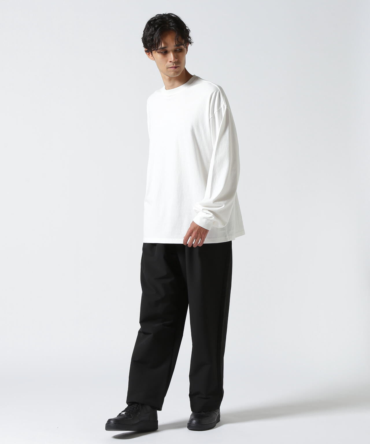 B omnivore  STRETCH POLYESTER BALLOON TACK PANTS