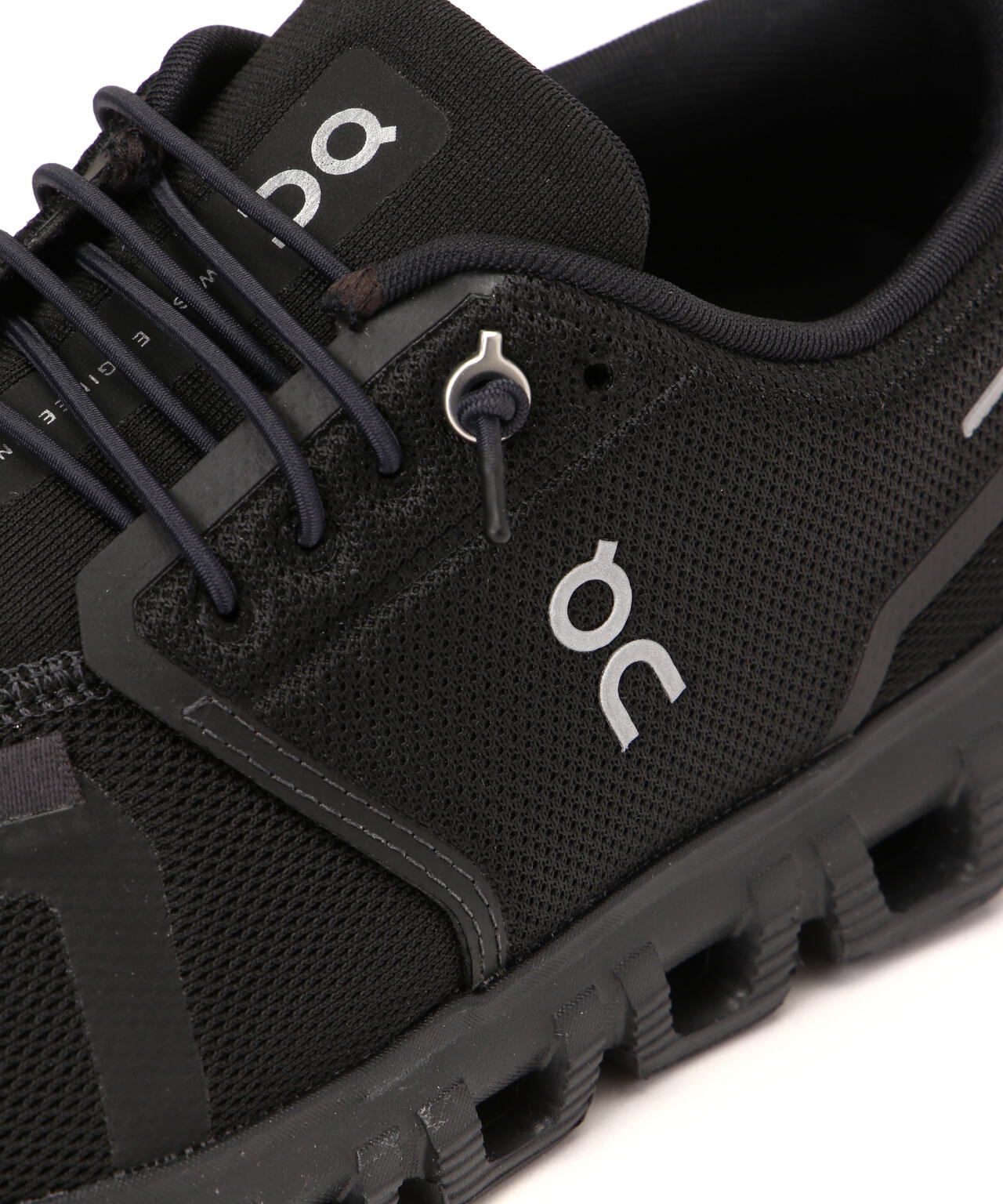 On/オン　Cloud 6 (WOMEN'S) クラウド6