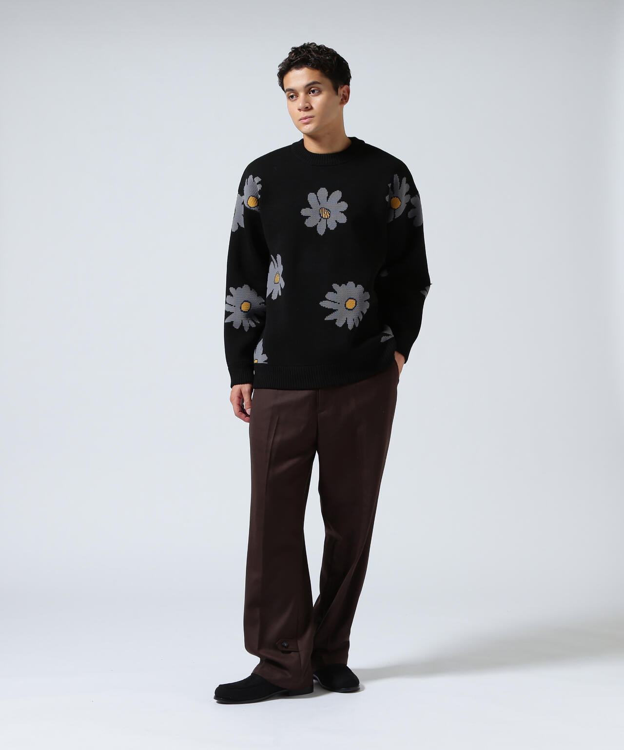 B omnivore/ビーオムニボー　FLOWER KNIT TOP