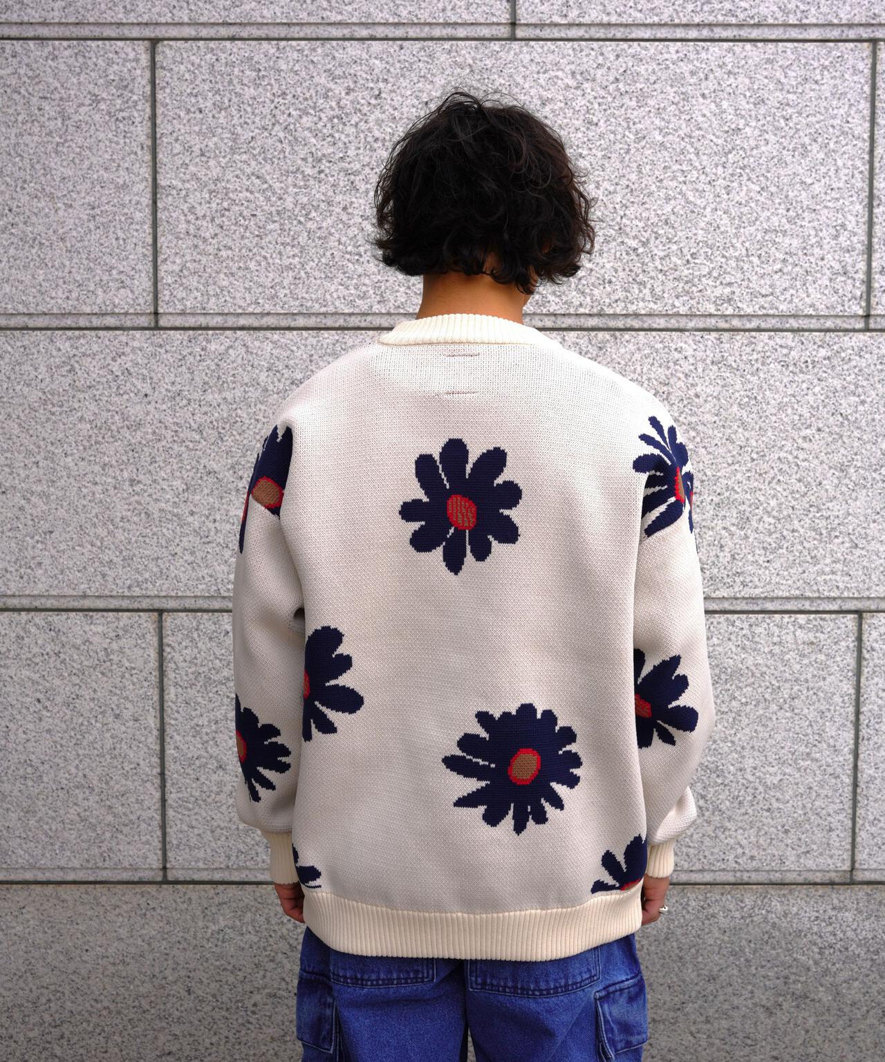 B omnivore/ビーオムニボー　FLOWER KNIT TOP