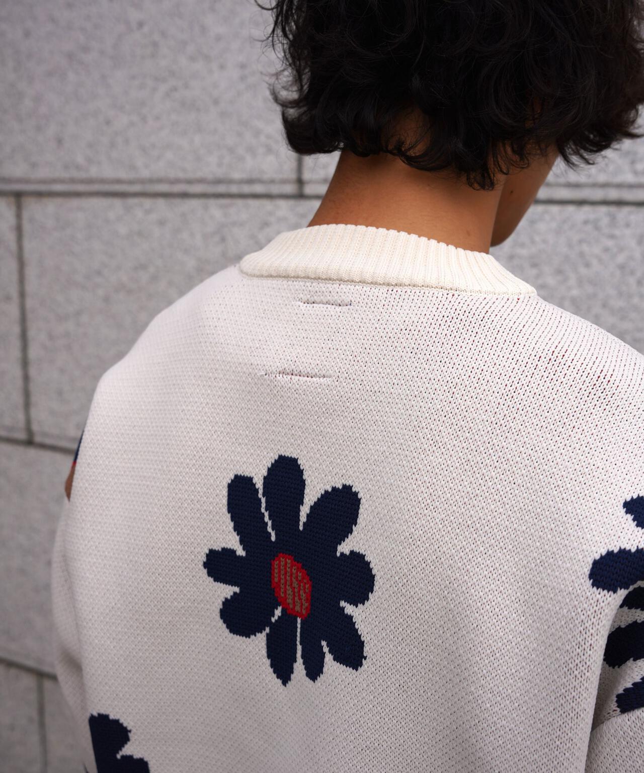 B omnivore/ビーオムニボー　FLOWER KNIT TOP