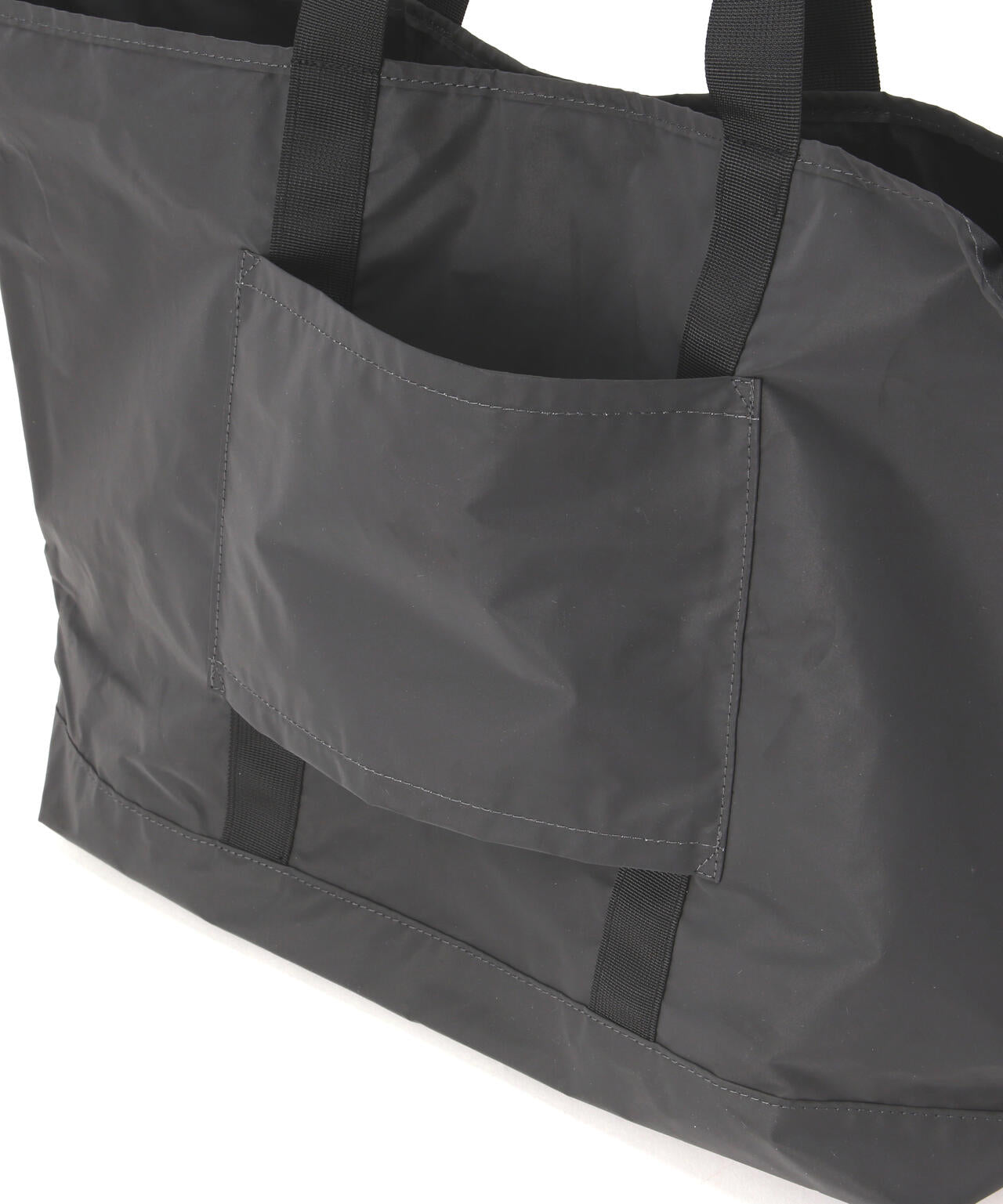 PACKING/パッキング　BLACK REFLECTIVE TOTE