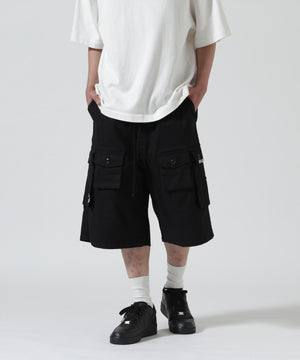 Height 178  Chest 92  Waist 76  hips 95  Shoes 27.0 着用サイズ：L