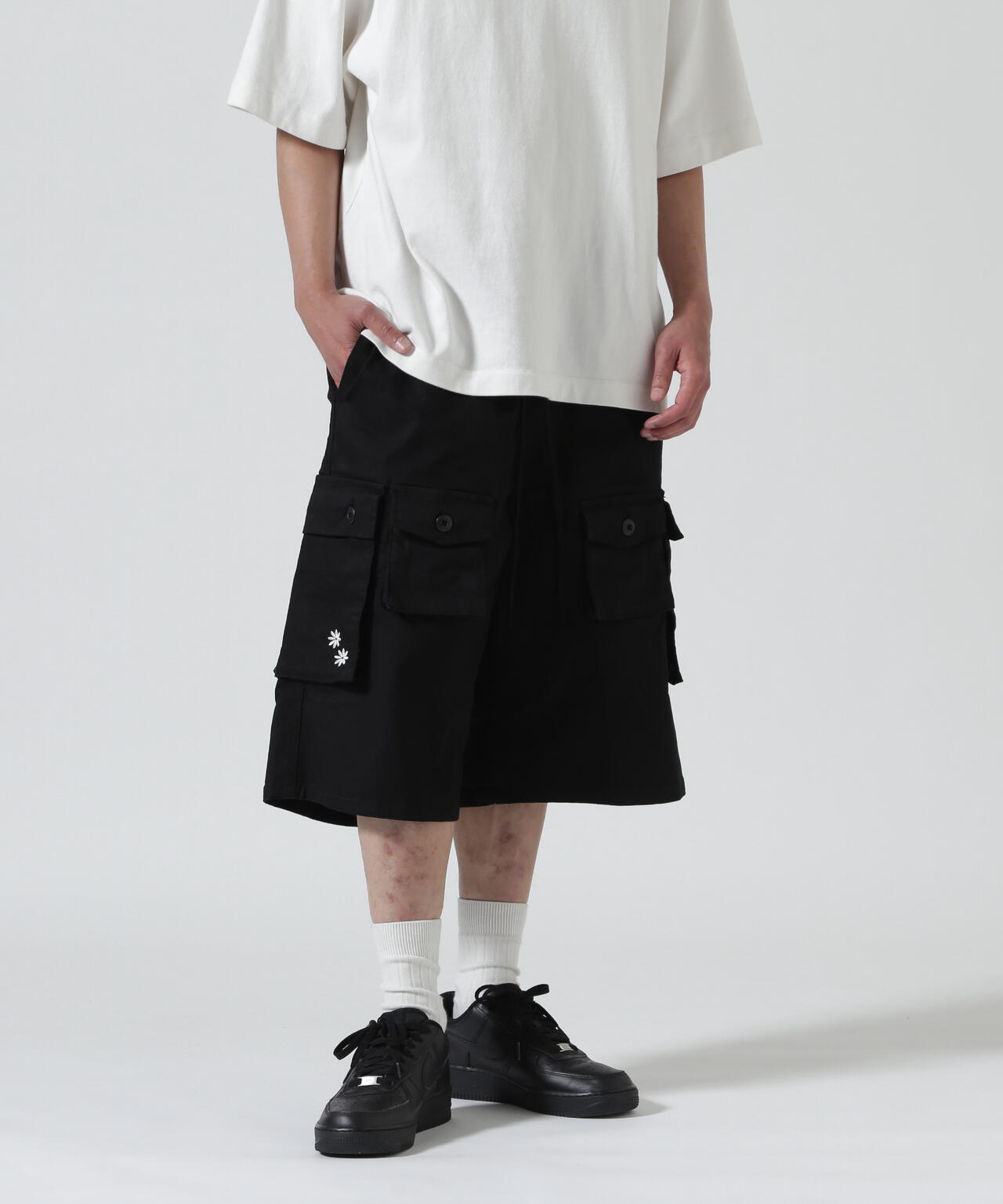 B omnivore/ビーオムニボー　HAND STITCH CARGO SHORTS