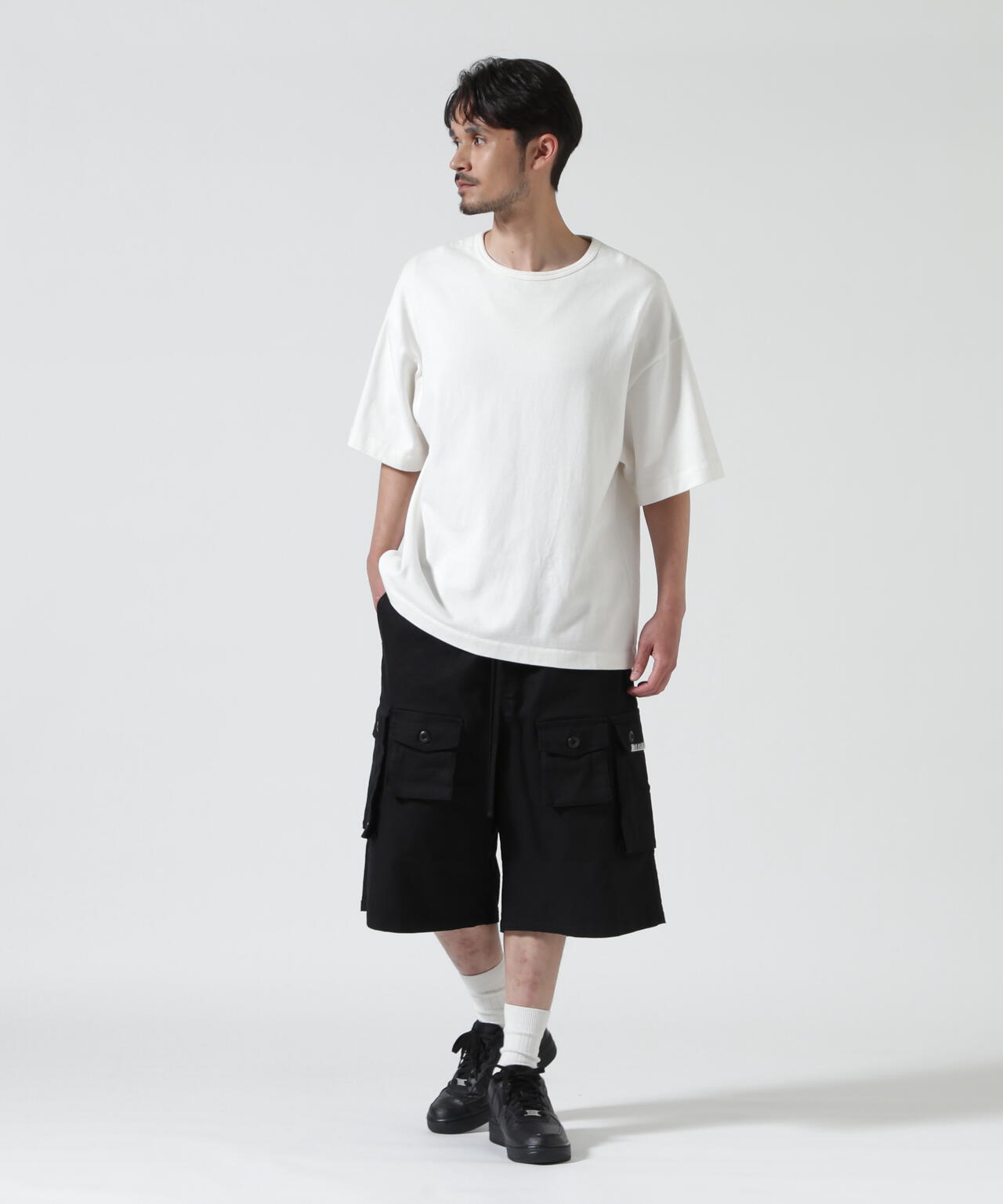 B omnivore/ビーオムニボー　HAND STITCH CARGO SHORTS