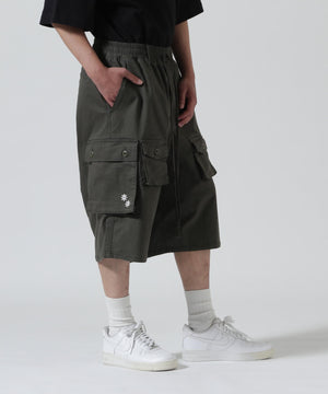 Height 178  Chest 92  Waist 76  hips 95  Shoes 27.0 着用サイズ：L