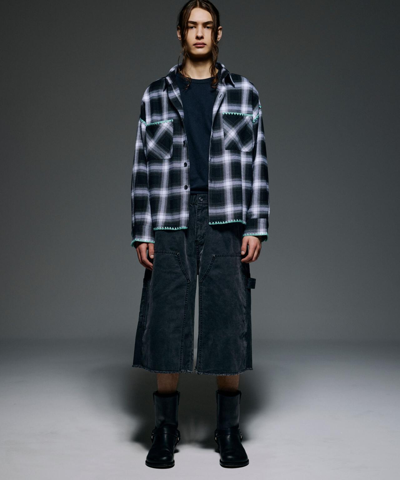 Height 178  Chest 92  Waist 76  hips 95  Shoes 27.0 着用サイズ：L