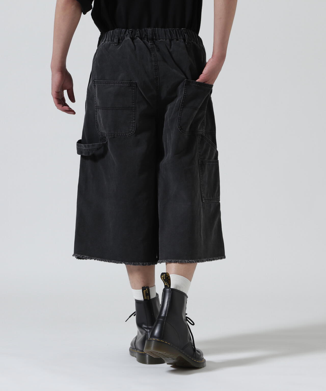 Height 178  Chest 92  Waist 76  hips 95  Shoes 27.0 着用サイズ：L