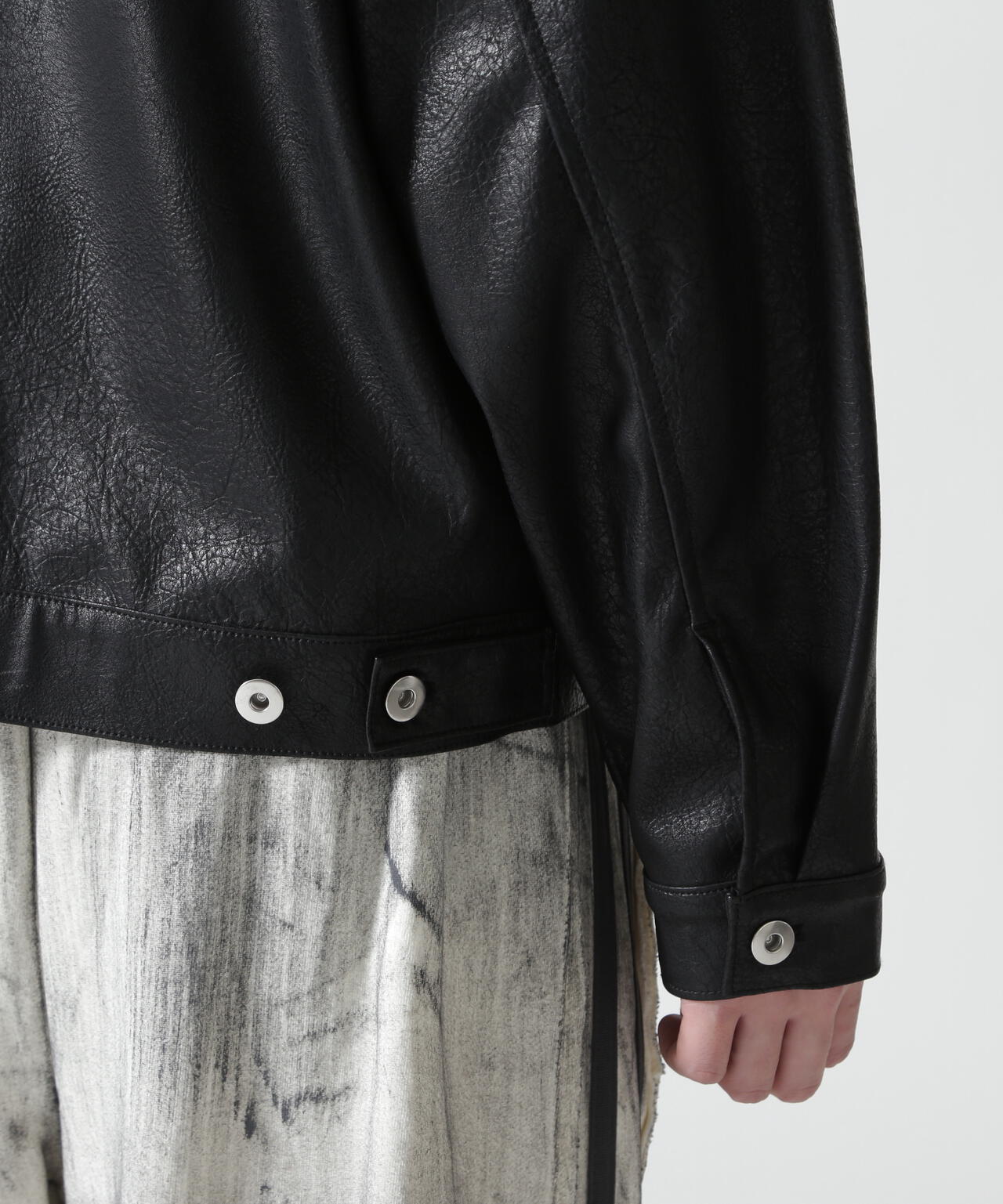 B omnivore/ビーオムニボー　FAUX LEATHER BLOUSON