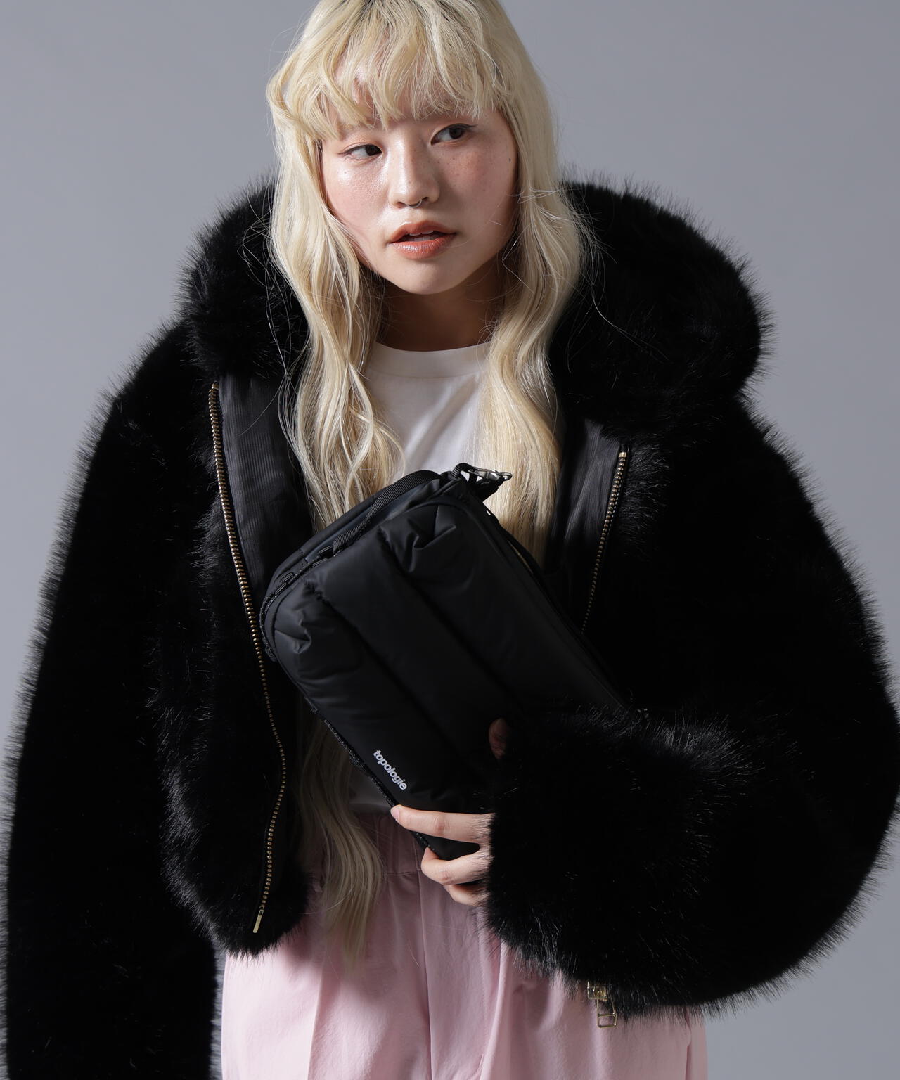 B omnivore/ビーオムニボー　ECO FUR HOOD BLOUSON