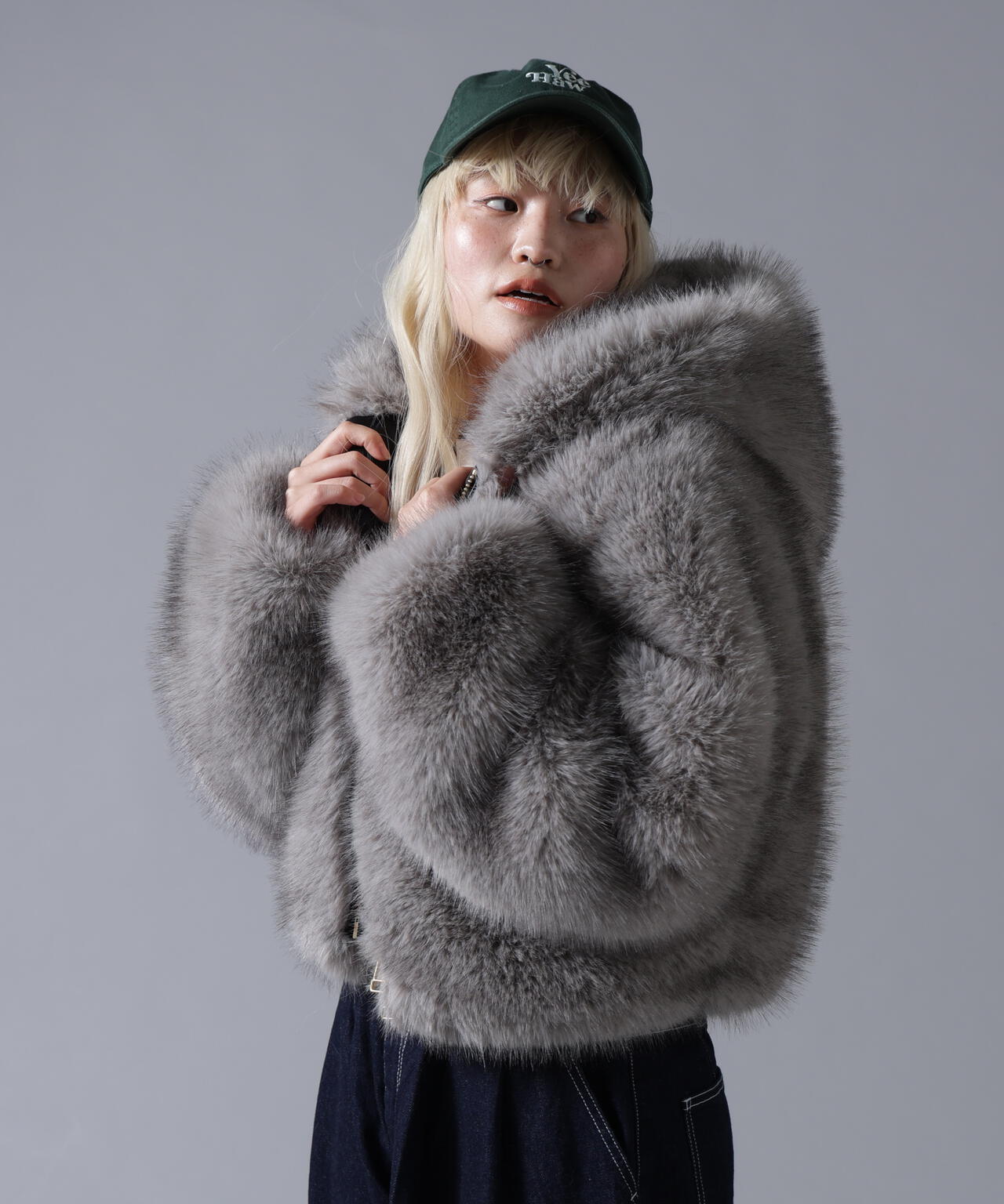 B omnivore/ビーオムニボー　ECO FUR HOOD BLOUSON