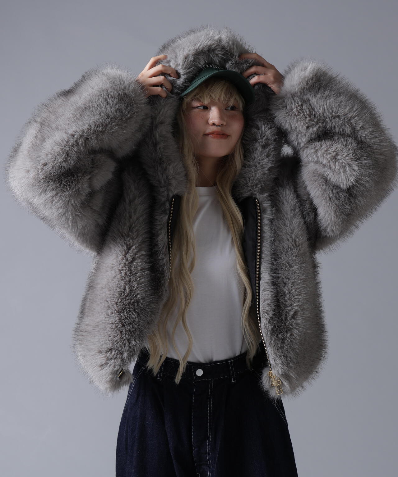 B omnivore/ビーオムニボー　ECO FUR HOOD BLOUSON