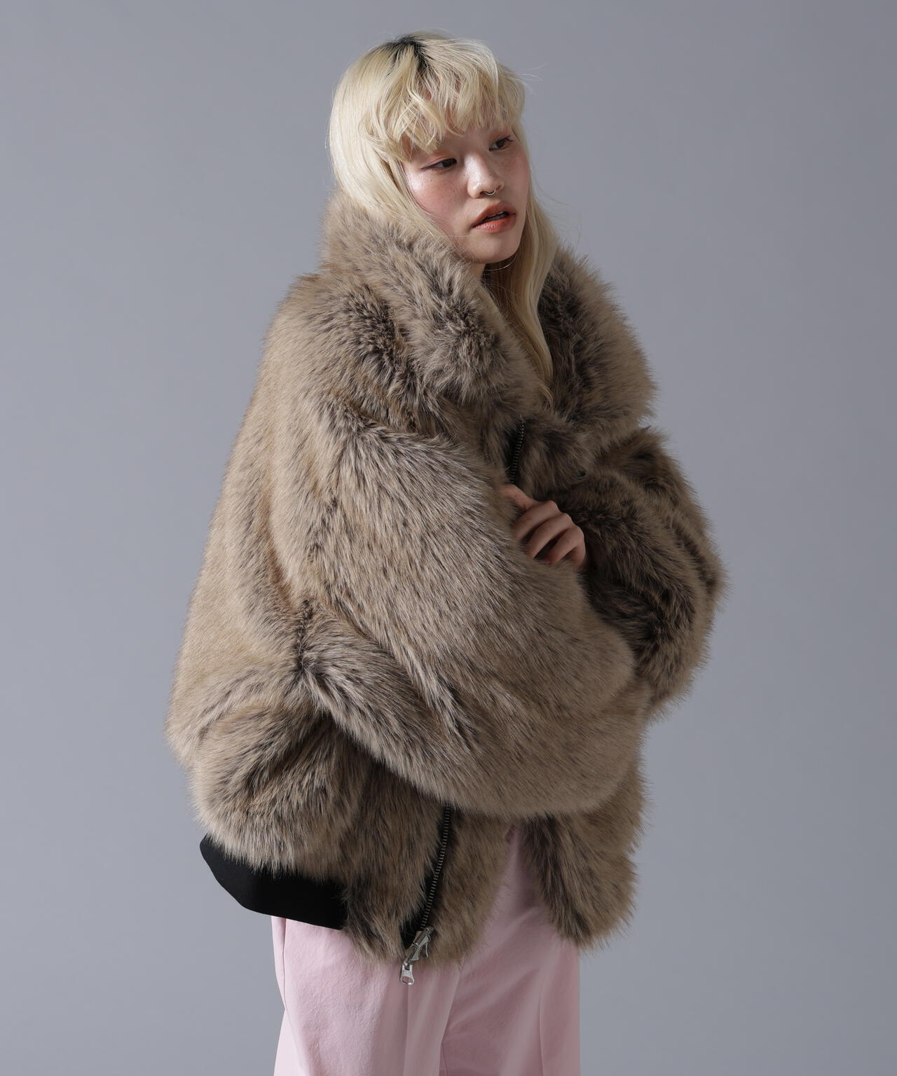 B omnivore/ビーオムニボー REVERSIBLE FUR NYLON BLOUSON