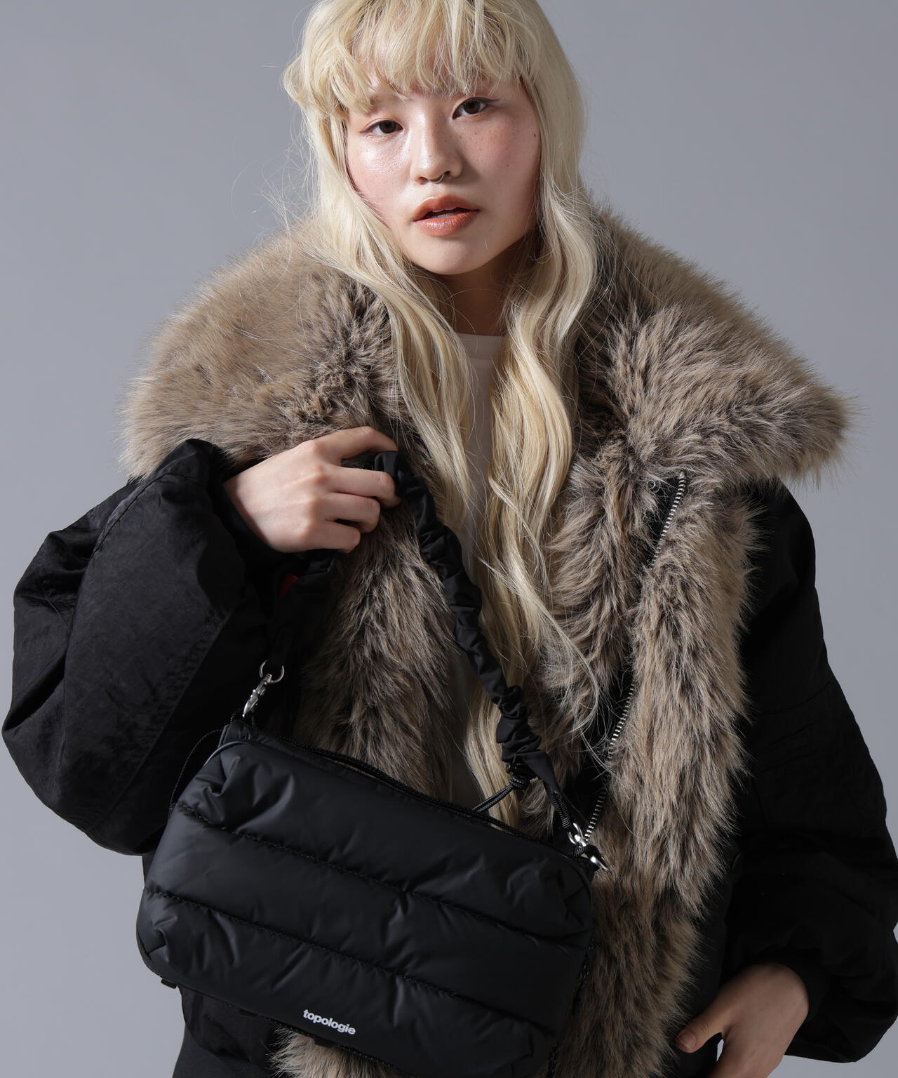 B omnivore/ビーオムニボー REVERSIBLE FUR NYLON BLOUSON