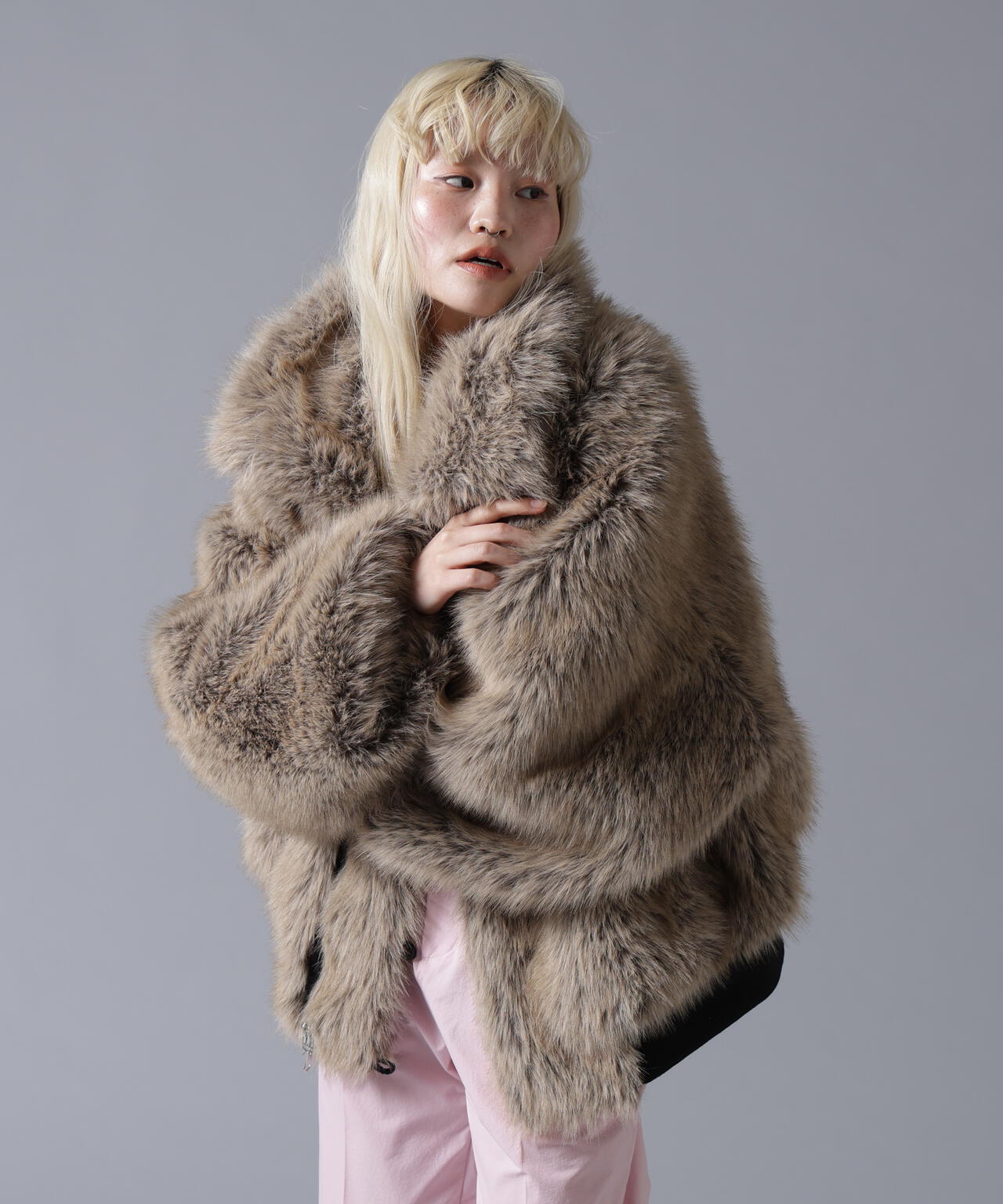 B omnivore/ビーオムニボー REVERSIBLE FUR NYLON BLOUSON