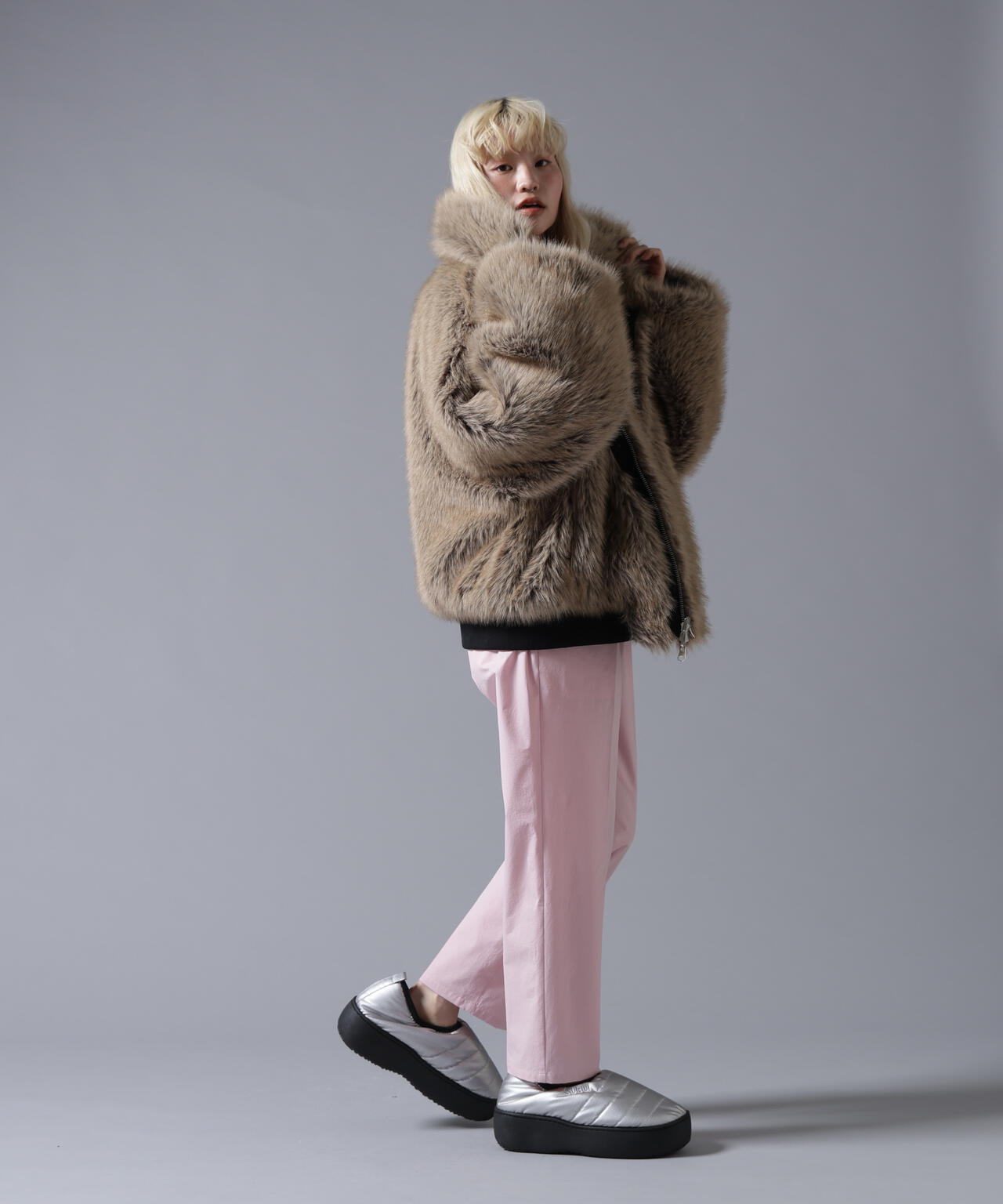 B omnivore/ビーオムニボー REVERSIBLE FUR NYLON BLOUSON