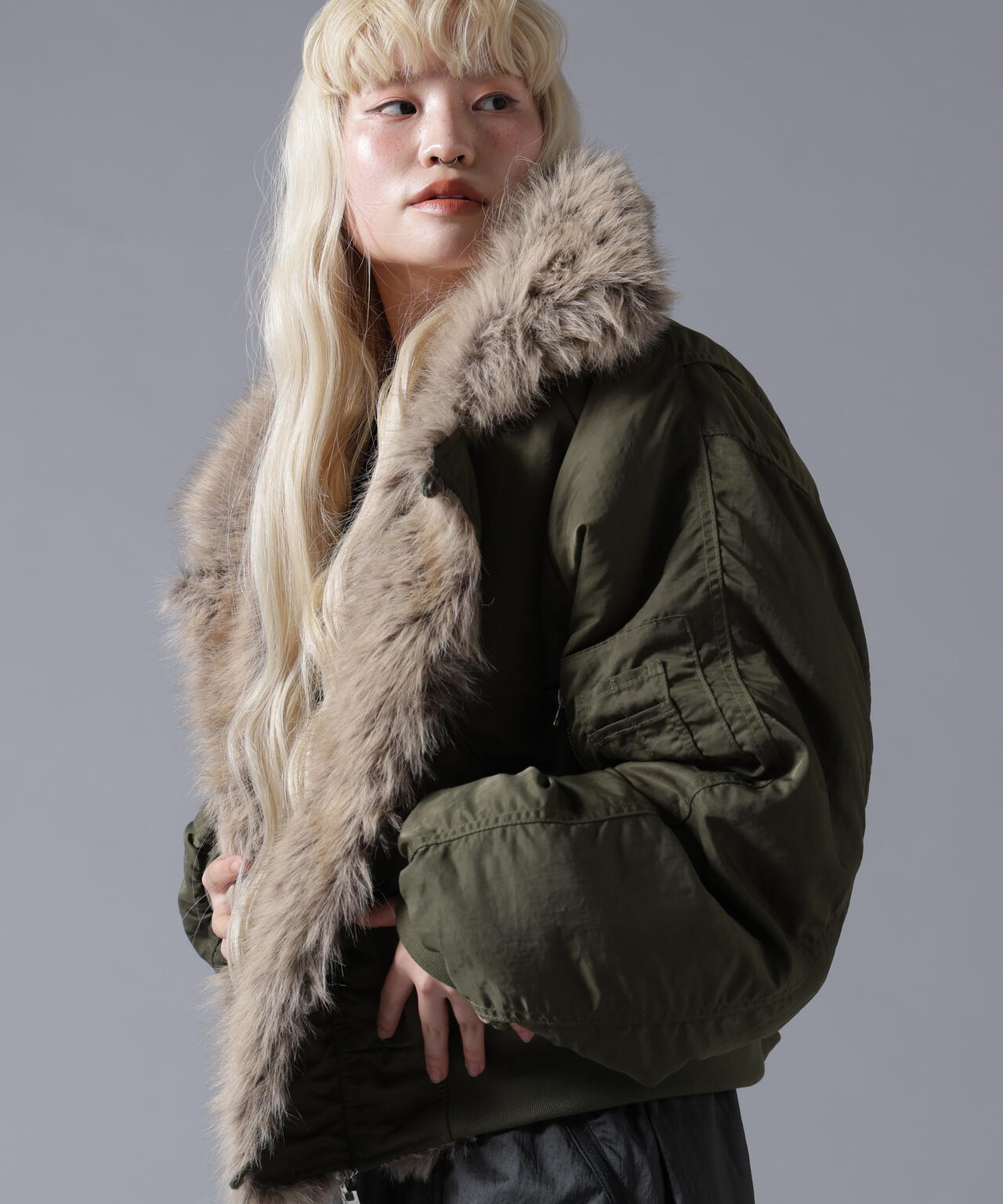B omnivore/ビーオムニボー REVERSIBLE FUR NYLON BLOUSON