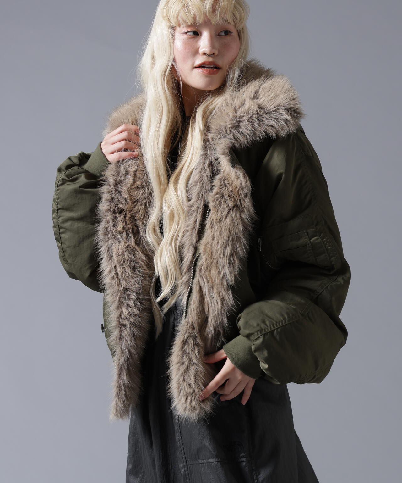 B omnivore/ビーオムニボー REVERSIBLE FUR NYLON BLOUSON