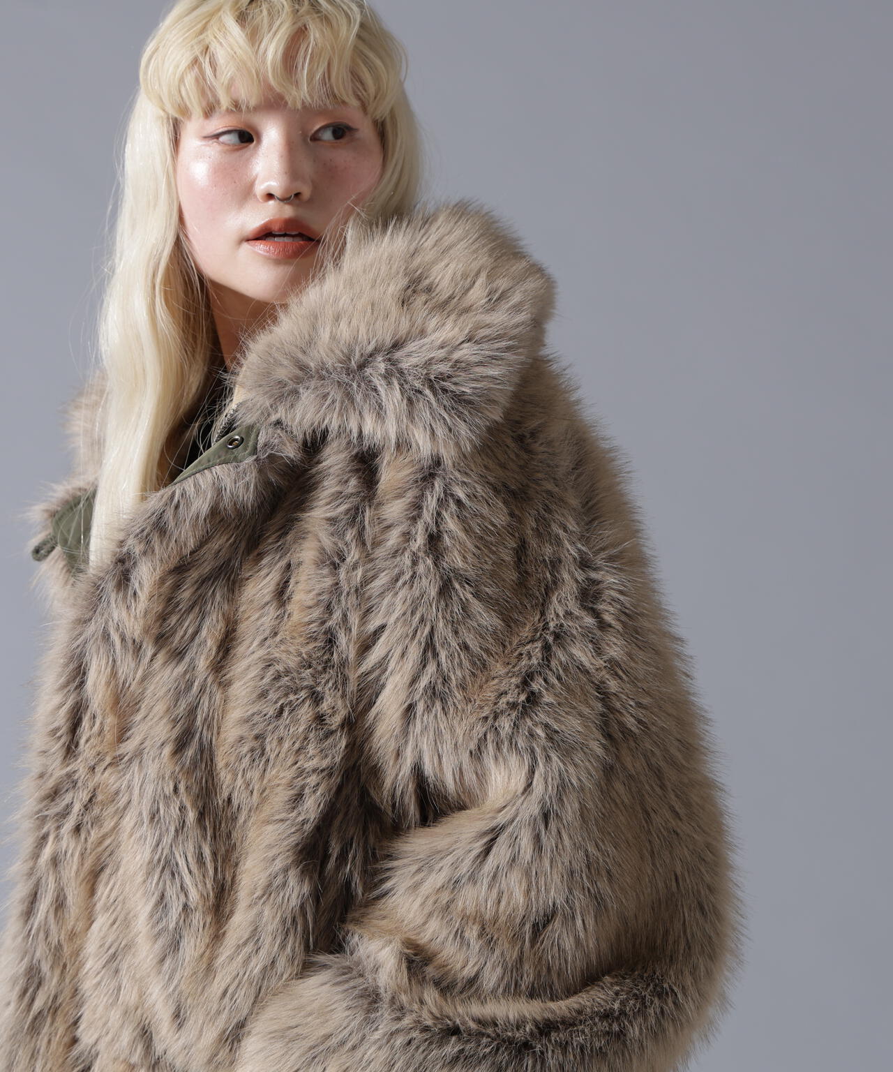B omnivore/ビーオムニボー REVERSIBLE FUR NYLON BLOUSON