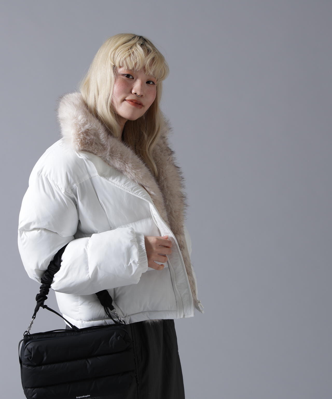 B omnivore/ビーオムニボー　NYLON FUR STAND BLOUSON