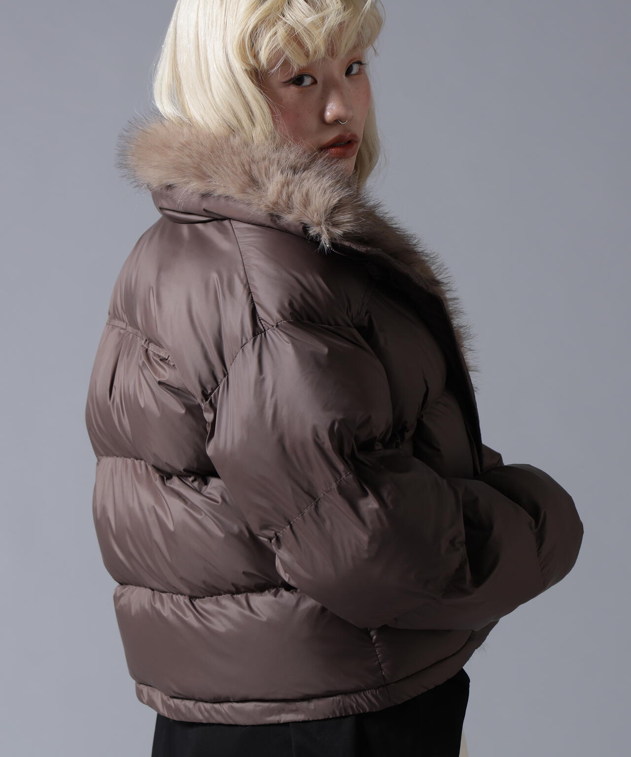 B omnivore/ビーオムニボー　NYLON FUR STAND BLOUSON