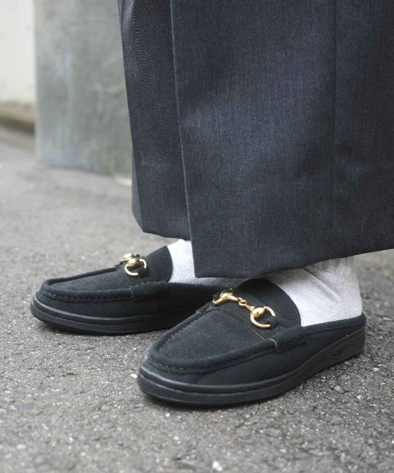 MANEBU/マネブ　BITCH SLIPPER SUEDE　ビットローファースリッパ　スエード　ユニセックス