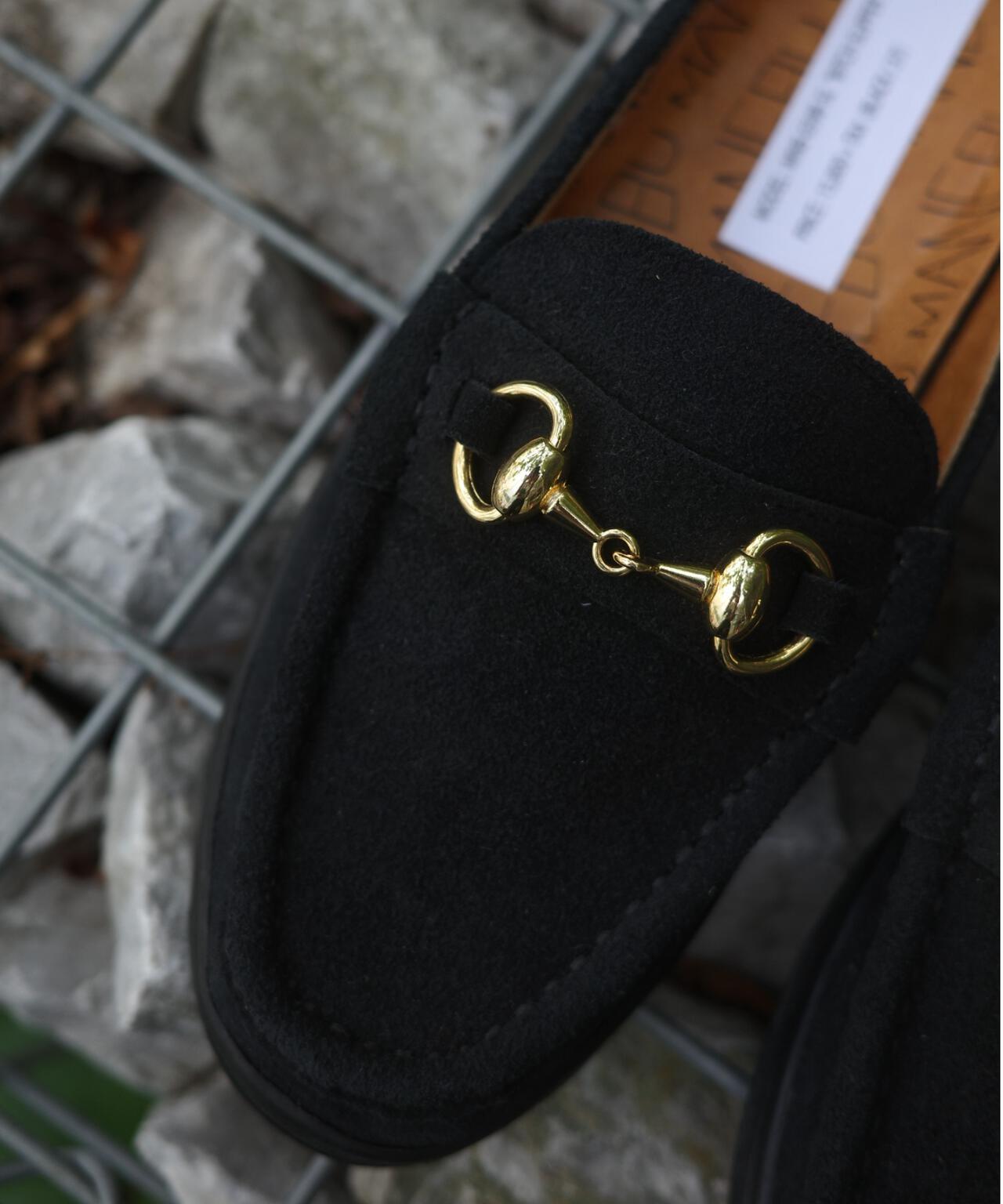 MANEBU/マネブ　BITCH SLIPPER SUEDE　ビットローファースリッパ　スエード　ユニセックス