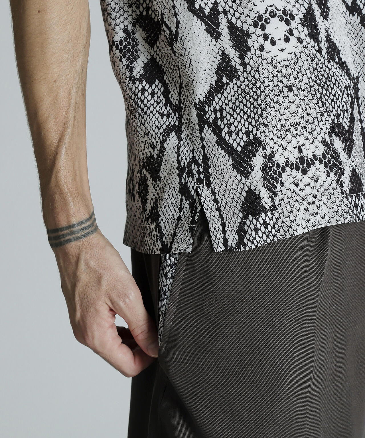 RAYON SHIRT PYTHON/レーヨンシャツ パイソン
