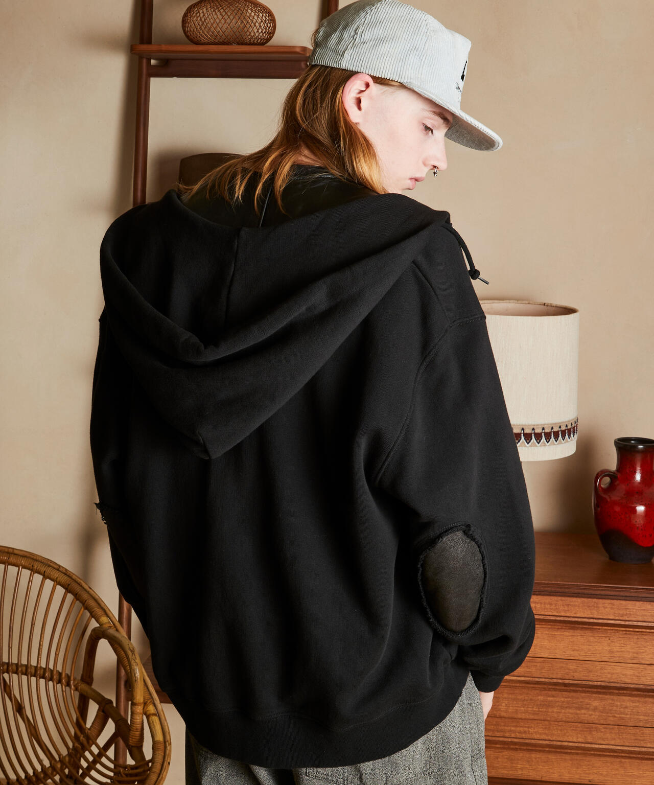 LEATHER ELBOW PATCH ZIP HOODED SWEAT/レザー エルボーパッチ ジップパーカー