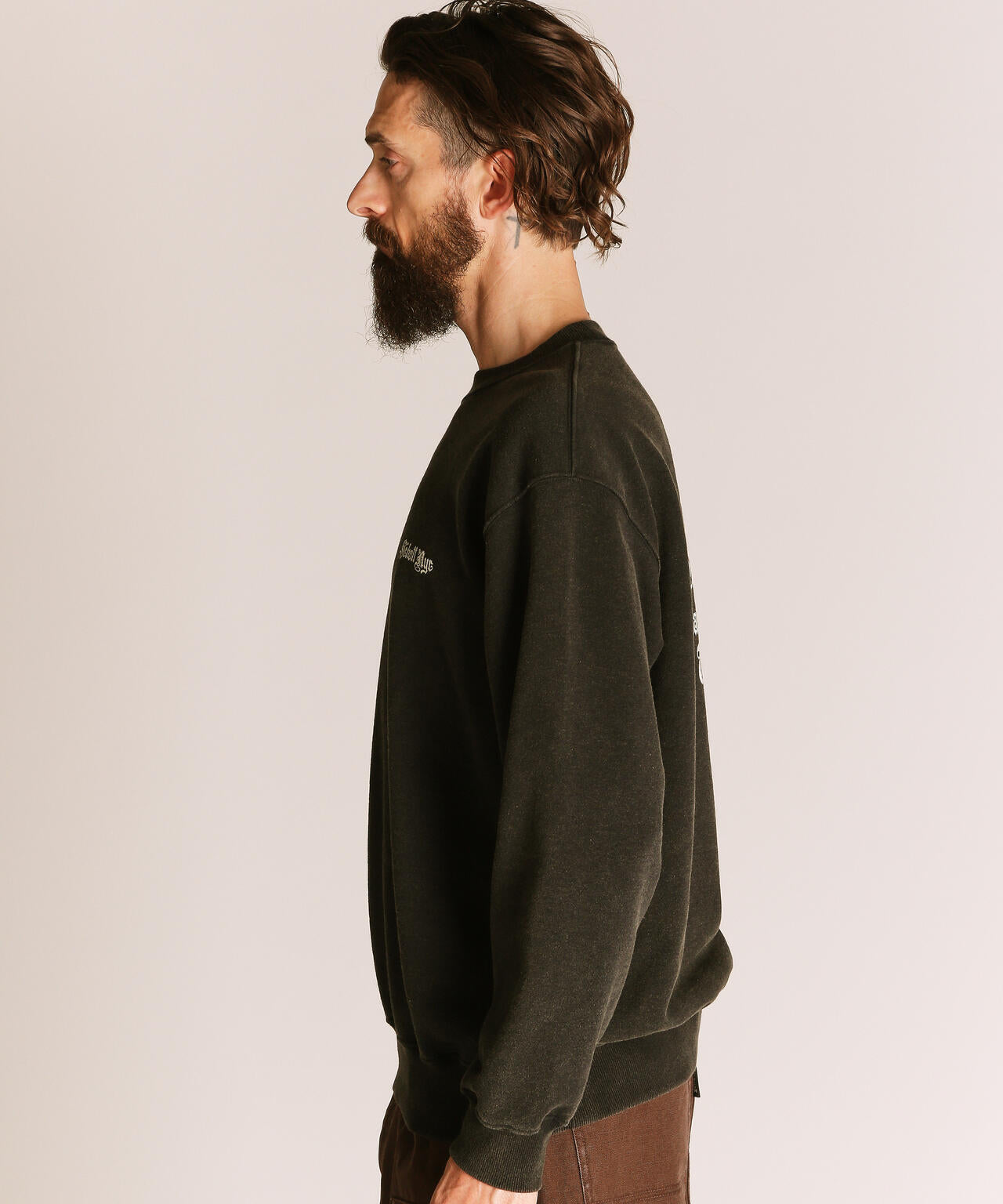 QUALITY OVER QUANTITY CREW SWEAT/クオリティ オーバー クアンティティ クルースウェット