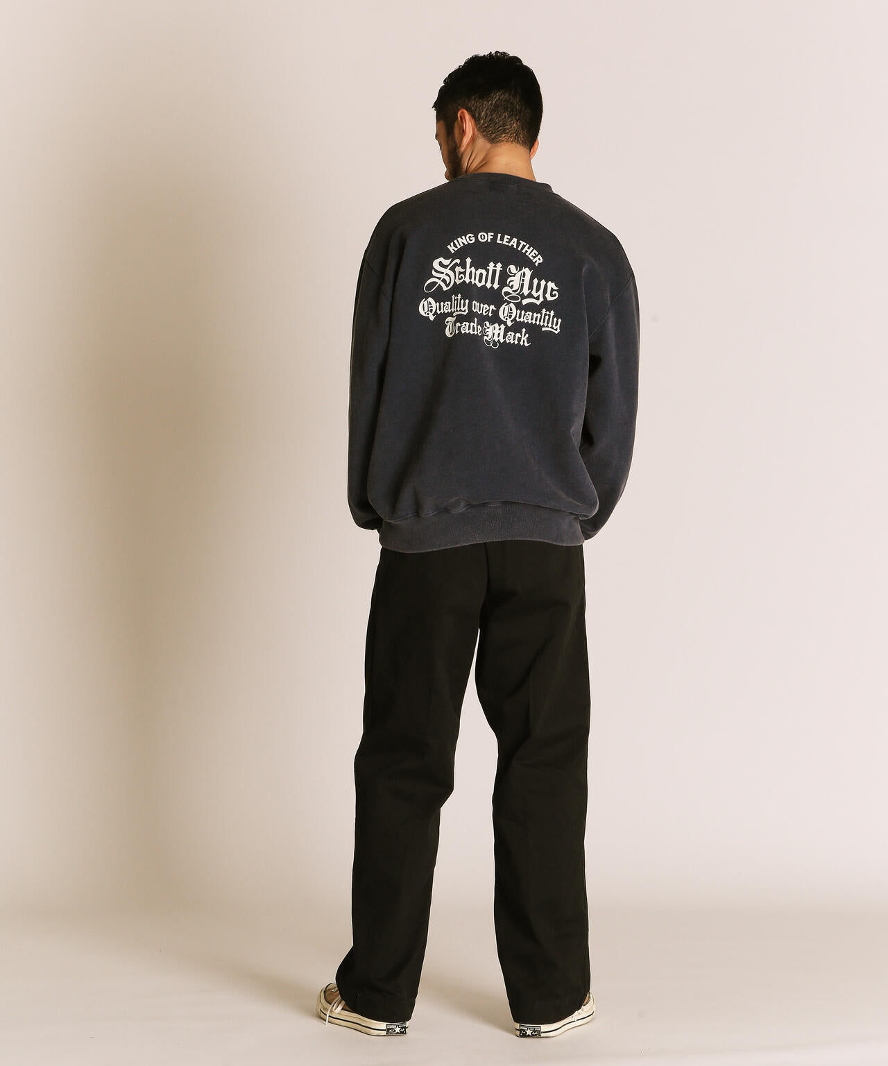 QUALITY OVER QUANTITY CREW SWEAT/クオリティ オーバー クアンティティ クルースウェット