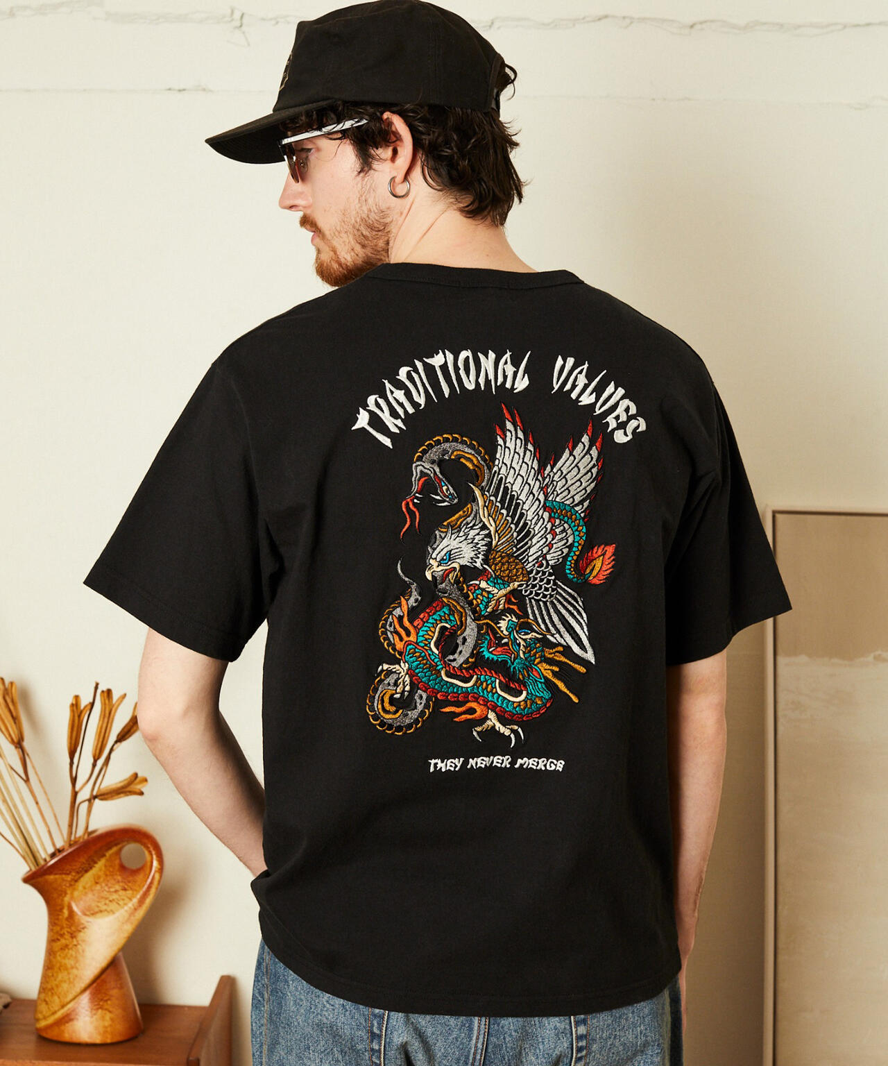 BATTLE ROYALE EMB. T-SHIRT/バトル ロワイヤル 刺繍 Ｔシャツ