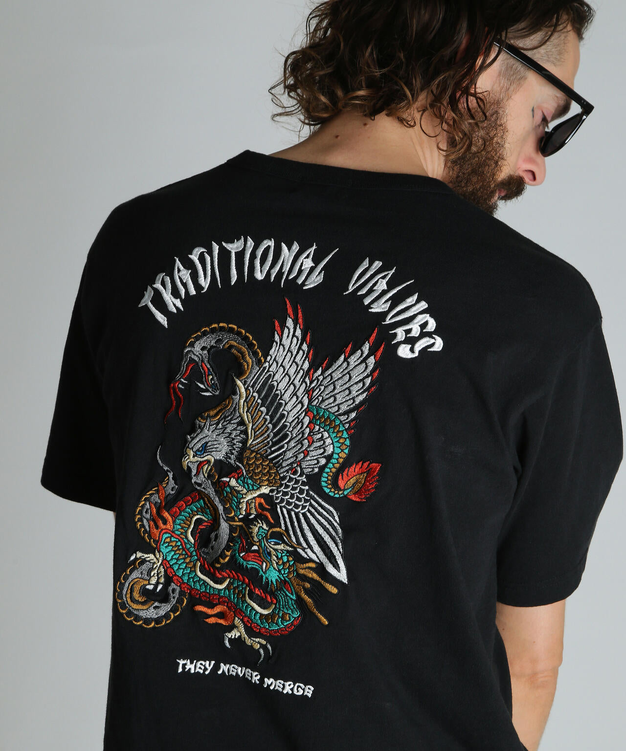 BATTLE ROYALE EMB. T-SHIRT/バトル ロワイヤル 刺繍 Ｔシャツ