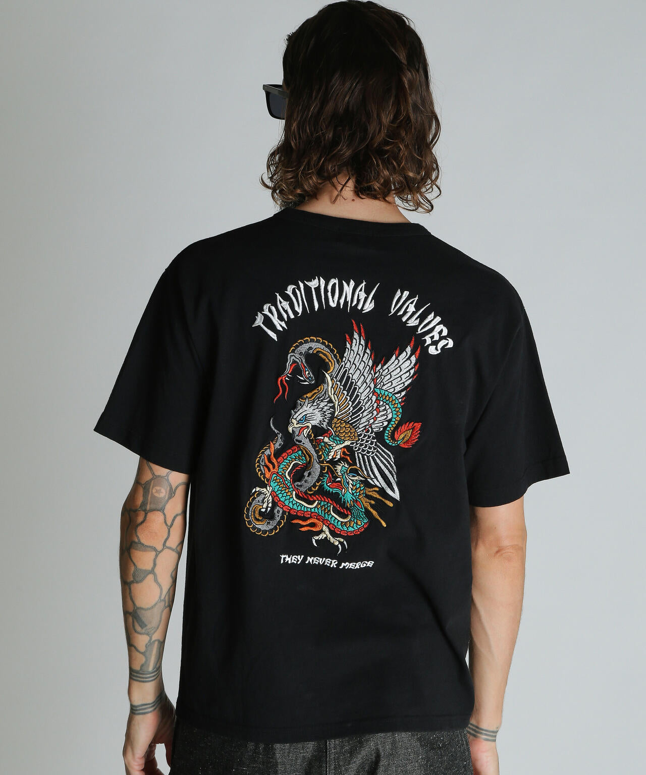 BATTLE ROYALE EMB. T-SHIRT/バトル ロワイヤル 刺繍 Ｔシャツ