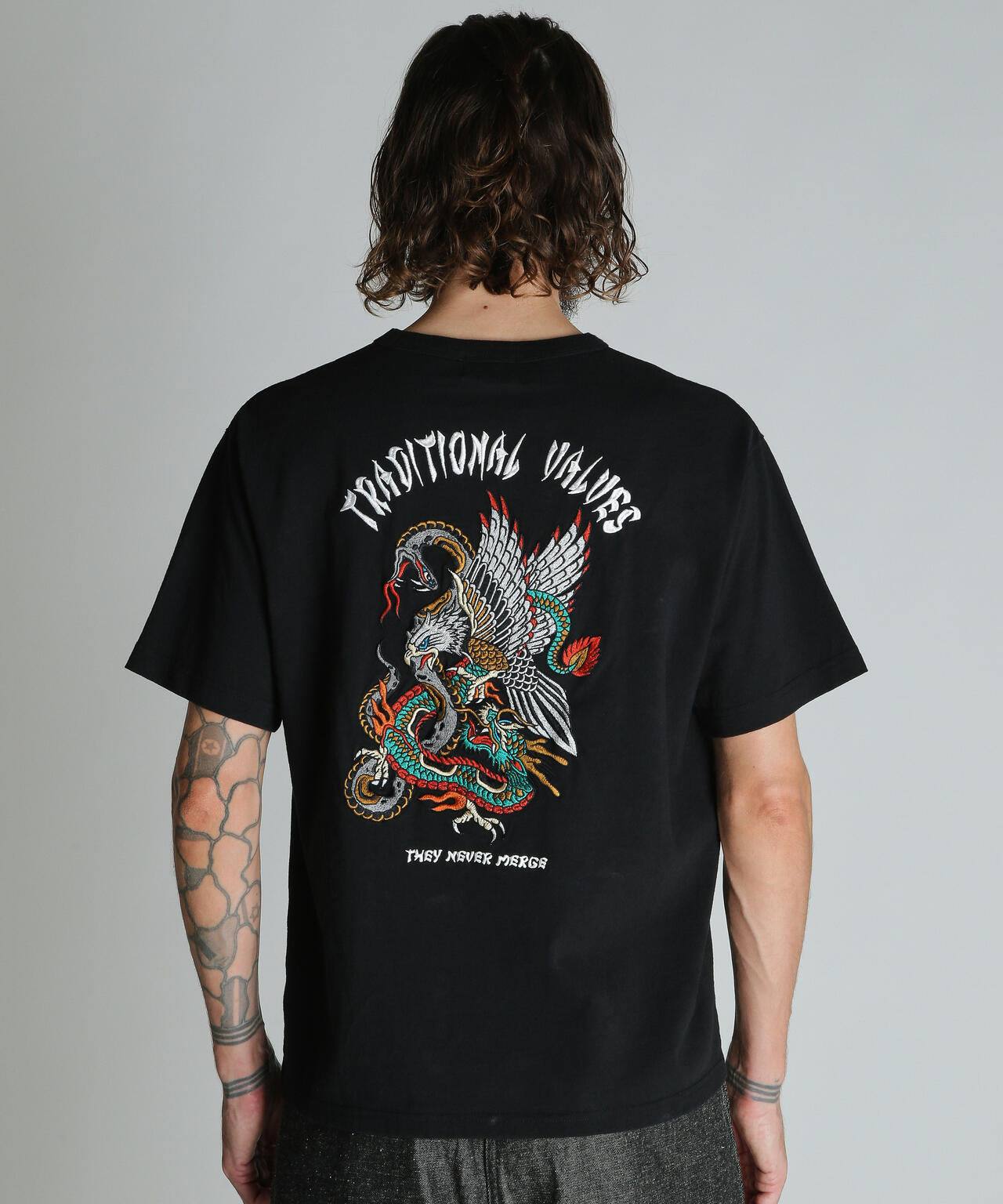 BATTLE ROYALE EMB. T-SHIRT/バトル ロワイヤル 刺繍 Ｔシャツ