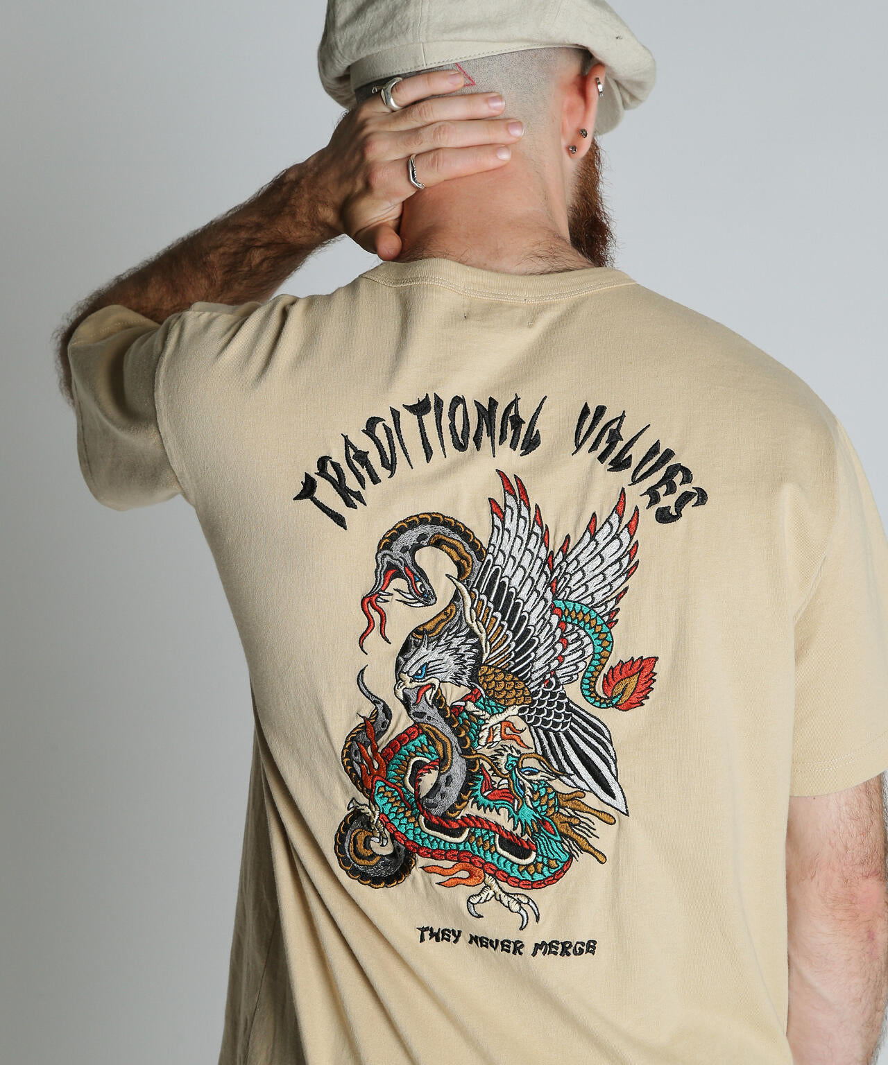 BATTLE ROYALE EMB. T-SHIRT/バトル ロワイヤル 刺繍 Ｔシャツ
