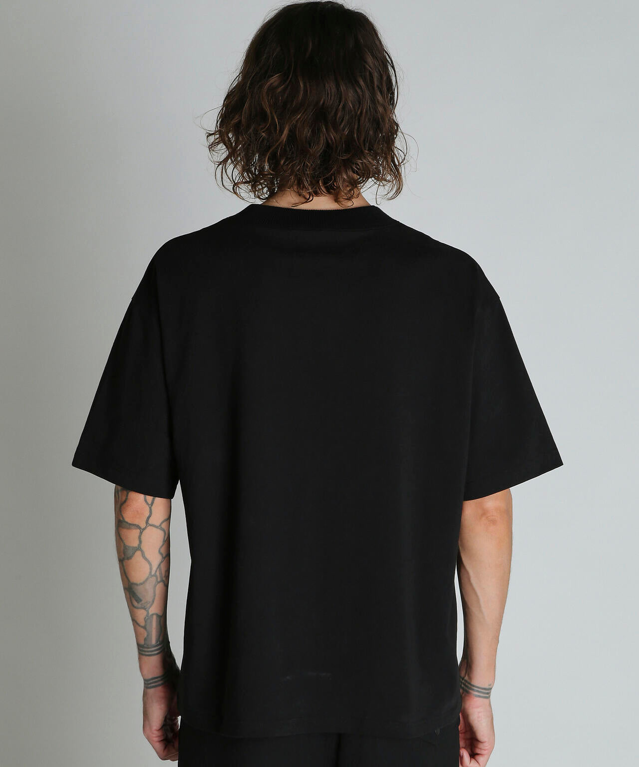 BLACK SHEEP V NECK T-SHIRT/ブラックシープ Vネック　Tシャツ