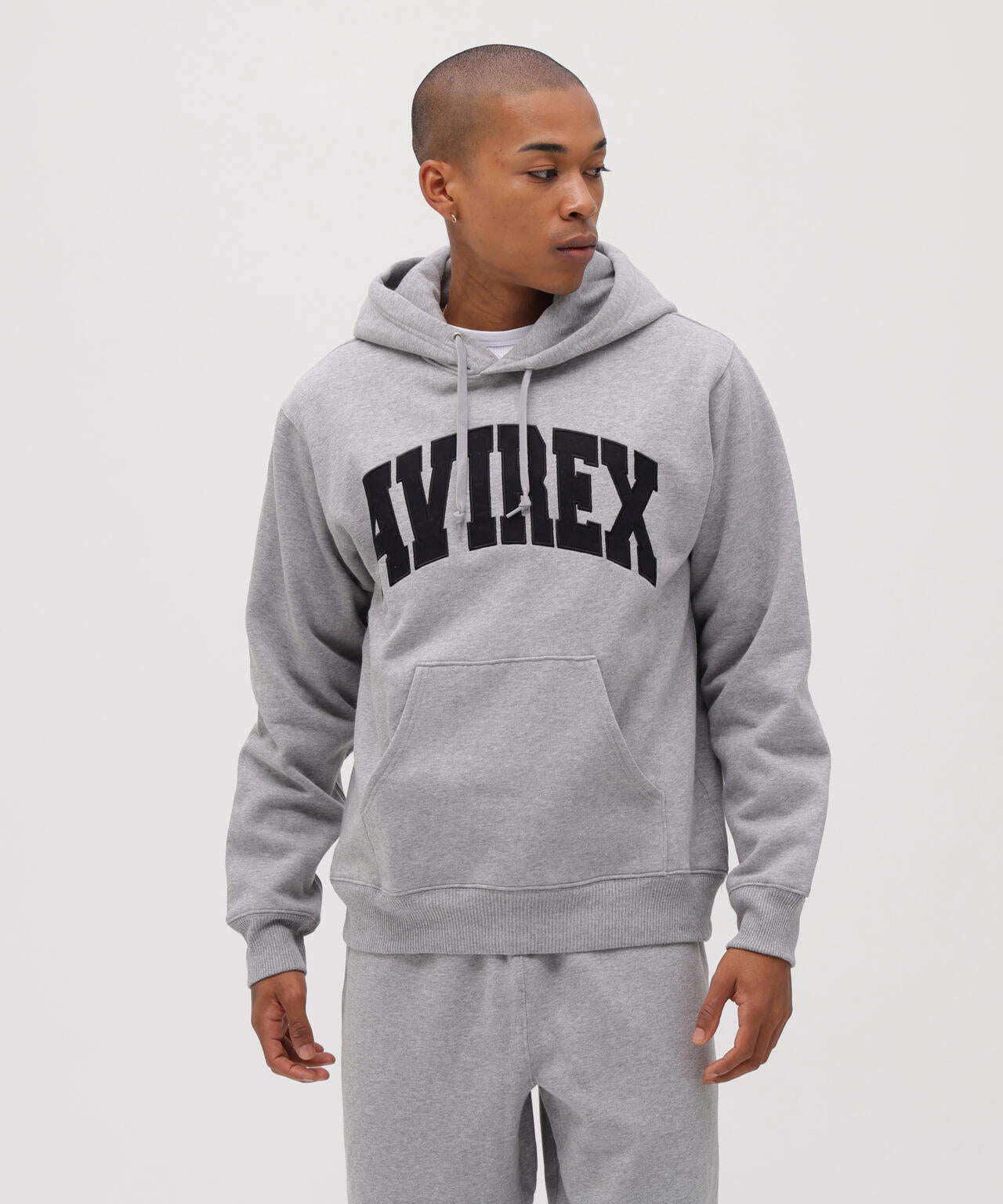 《DAILY/デイリー》PULLOVER SWEAT PARKA LOGO / プルオーバー スウェット パーカー ロゴ / AVIREX