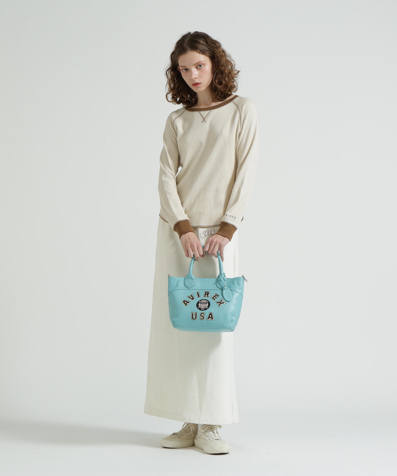 バーシティー レザー ミニ トートバッグ/VARSITY LEATHER MINI TOTE BAG/AVX5626