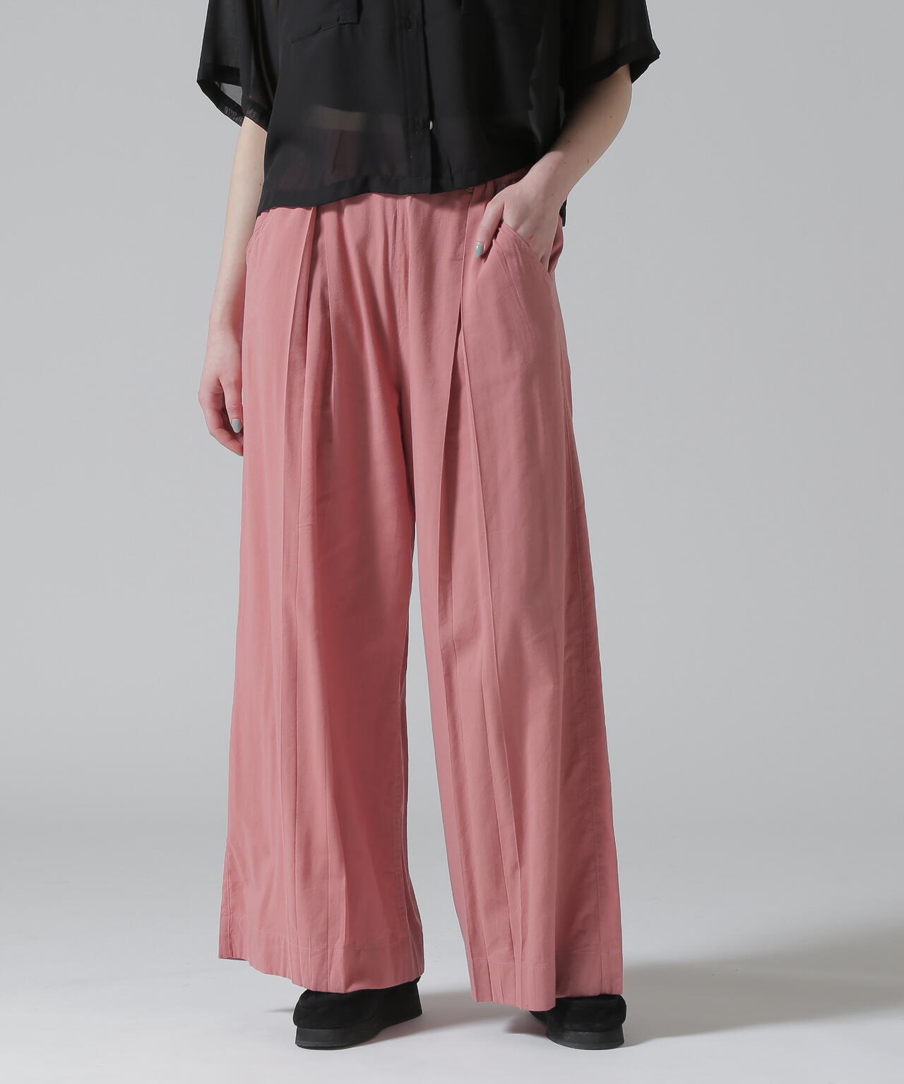 BOX PLEATS RELAX PANTS/ボックスプリーツ リラックスパンツ