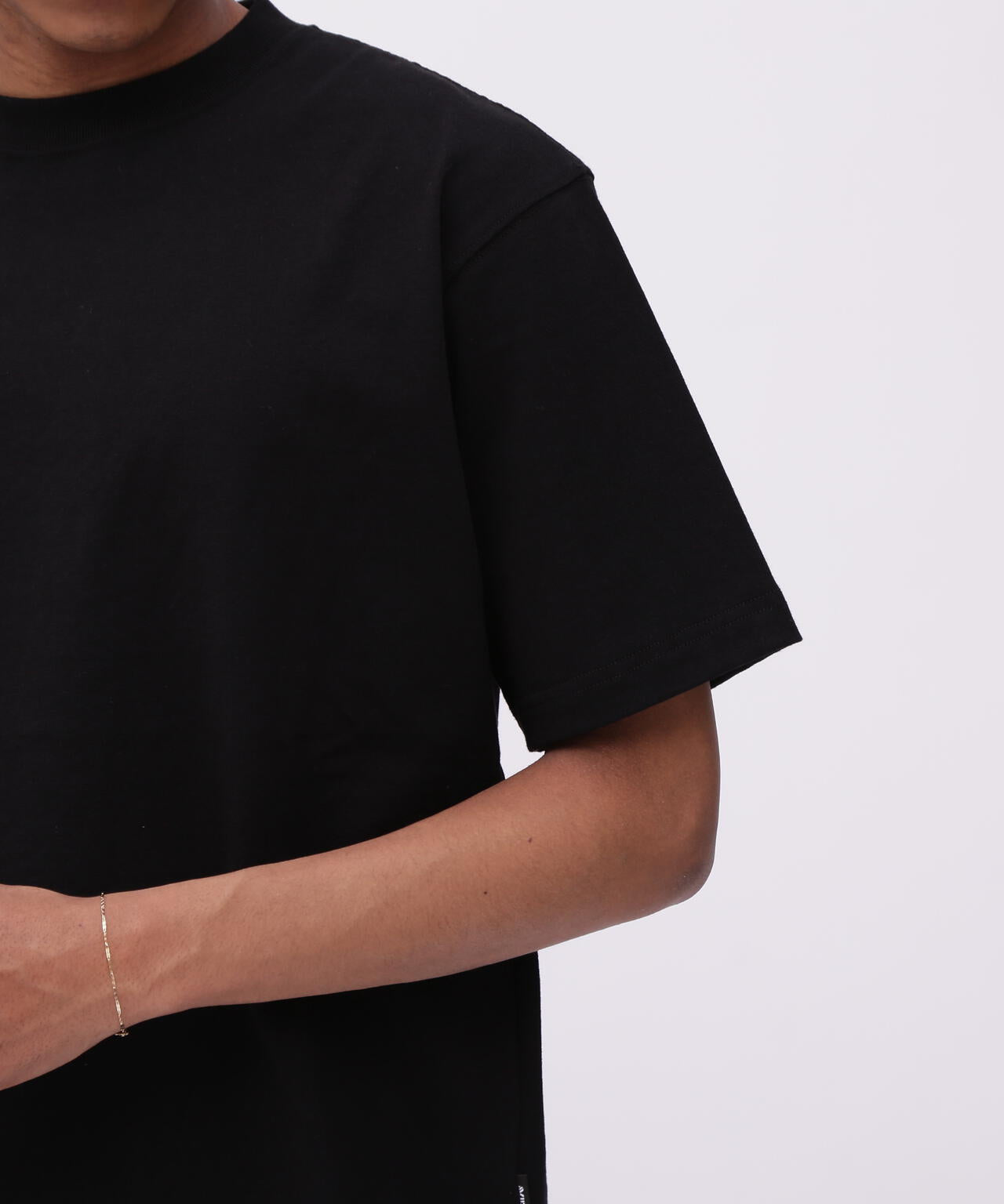 《直営店限定》VARSITY CAMO LOGO T-SHIRT / バーシティ カモ ロゴ 半袖Tシャツ / AVIREX
