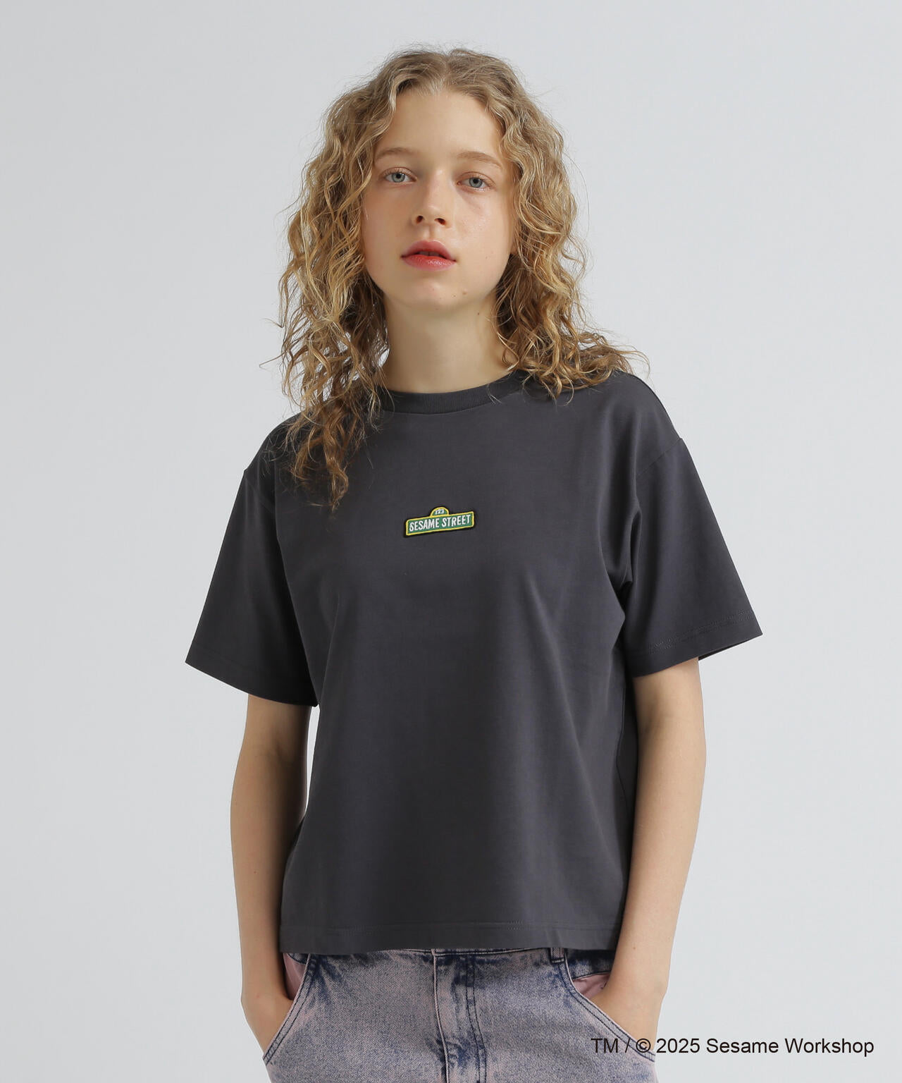 《SESAME STREET meets AVIREX》TOGETHERNESS T-SHIRT