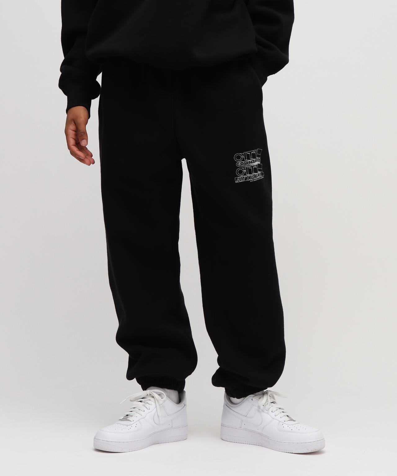 《AVIREX × CITY COUNTRY CITY》SIGNATURE SWEAT PANTS