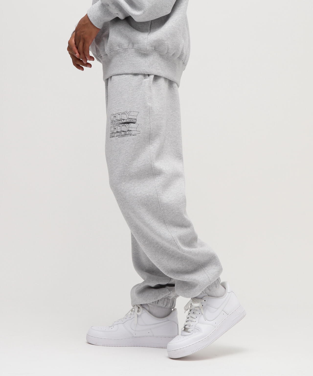 《AVIREX × CITY COUNTRY CITY》SIGNATURE SWEAT PANTS