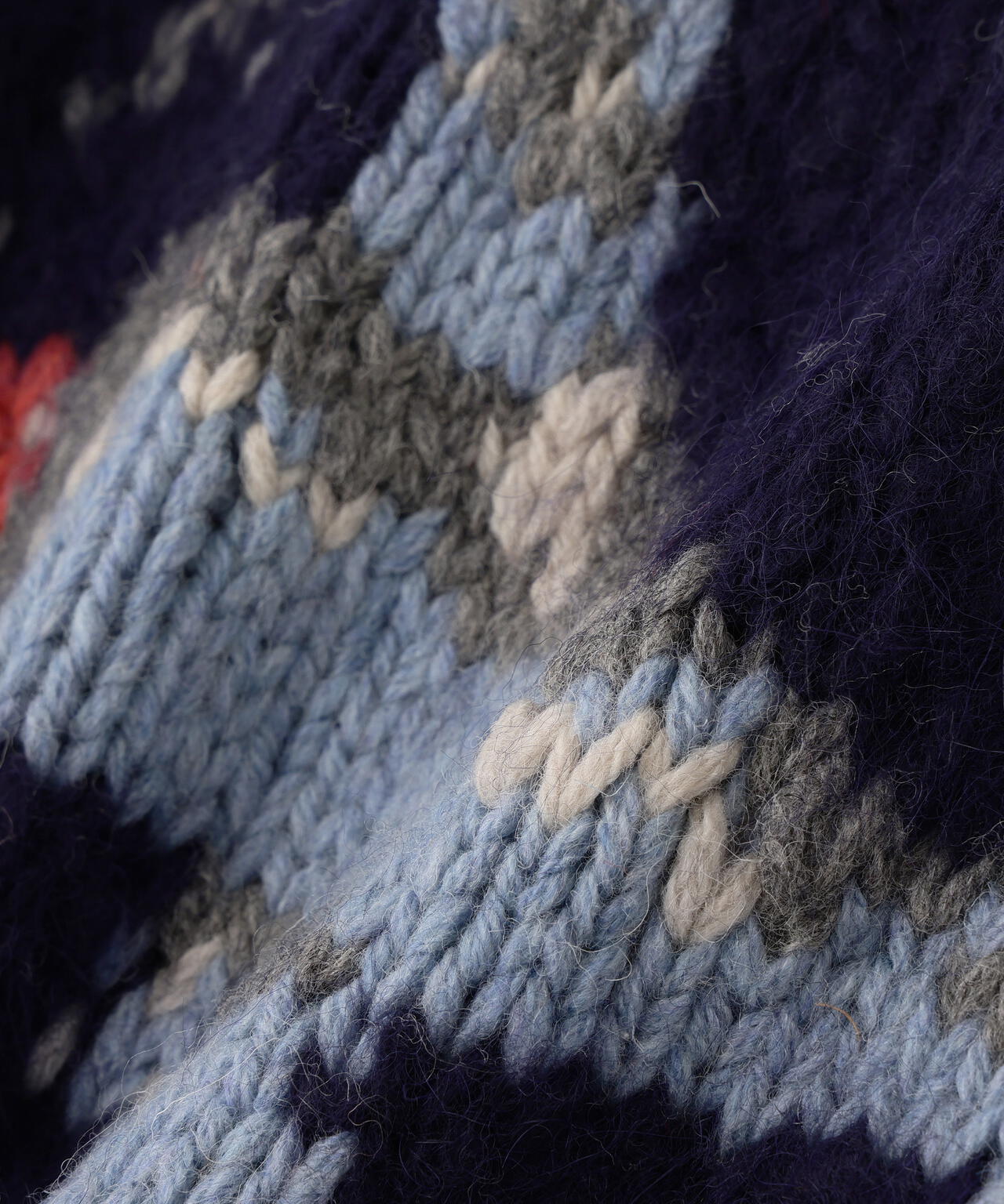 HAND MADE ALPACA COWICHAN ”ICON OF FLYINGS”