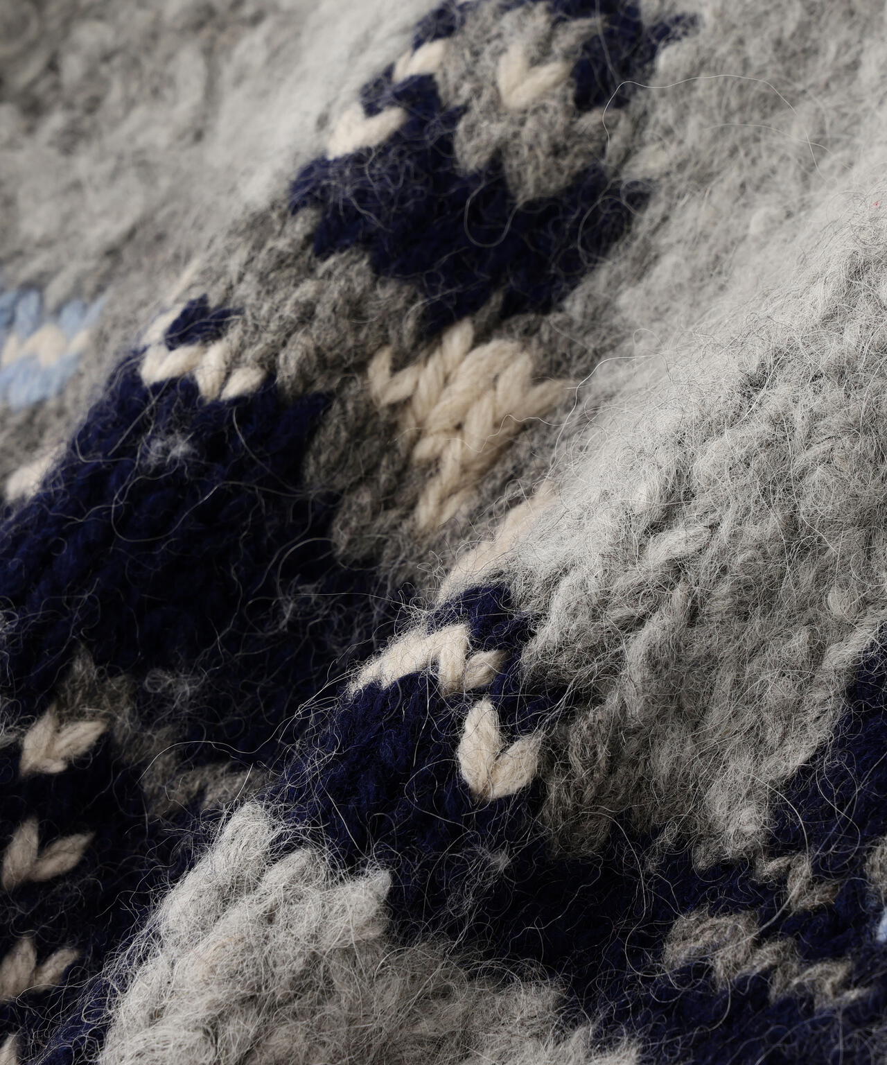 HAND MADE ALPACA COWICHAN ”ICON OF FLYINGS”