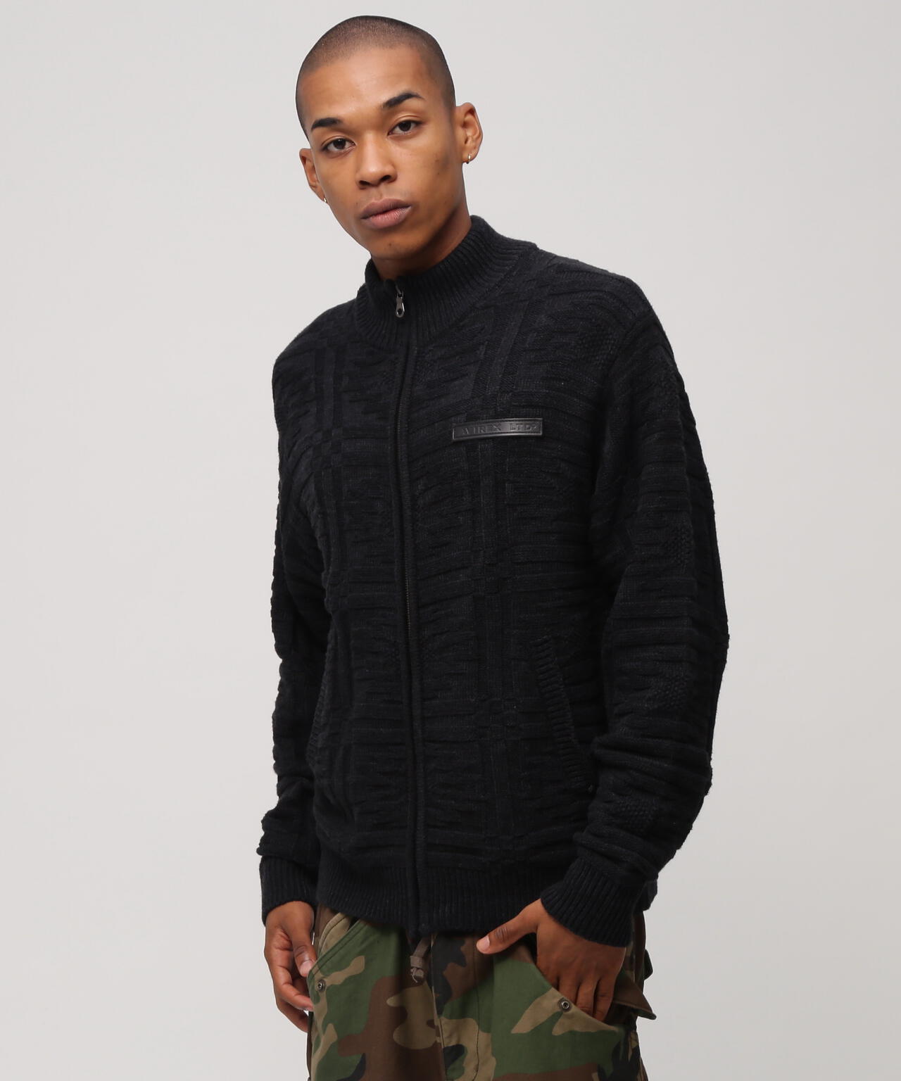NATIVE JACQUARD STAND KNIT